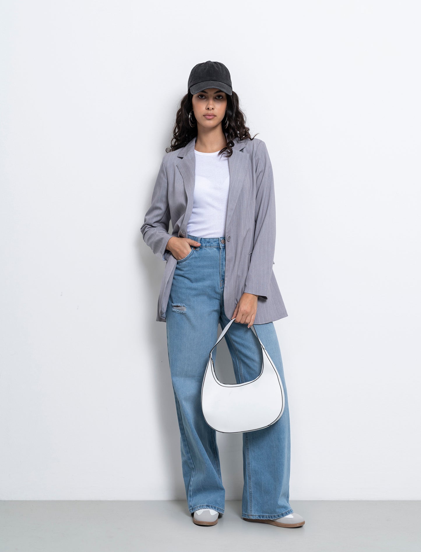 blazer in tessuto rigato con bottone sul davanti - Grigio chiaro