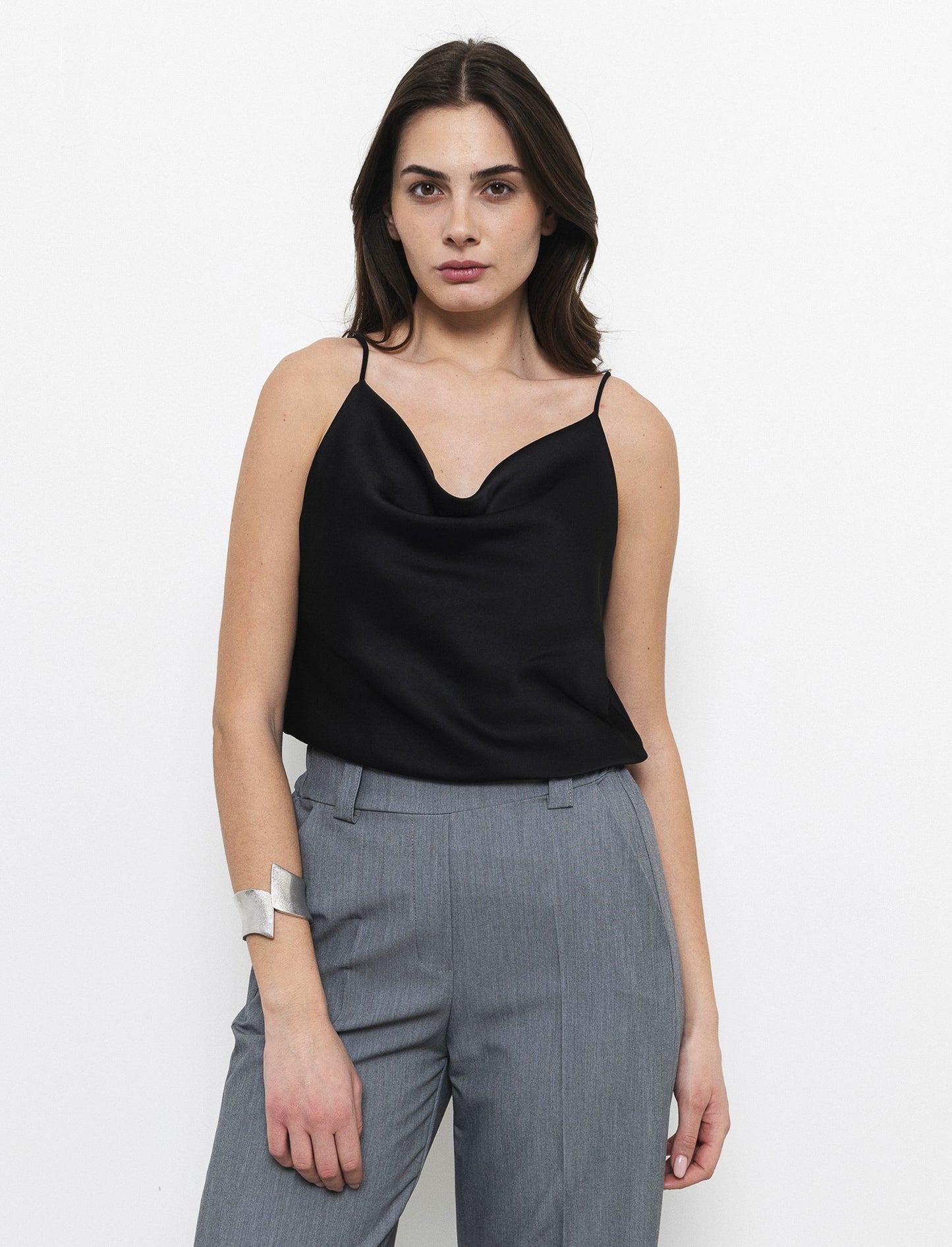 Top raso con bretelline elastiche - Nero