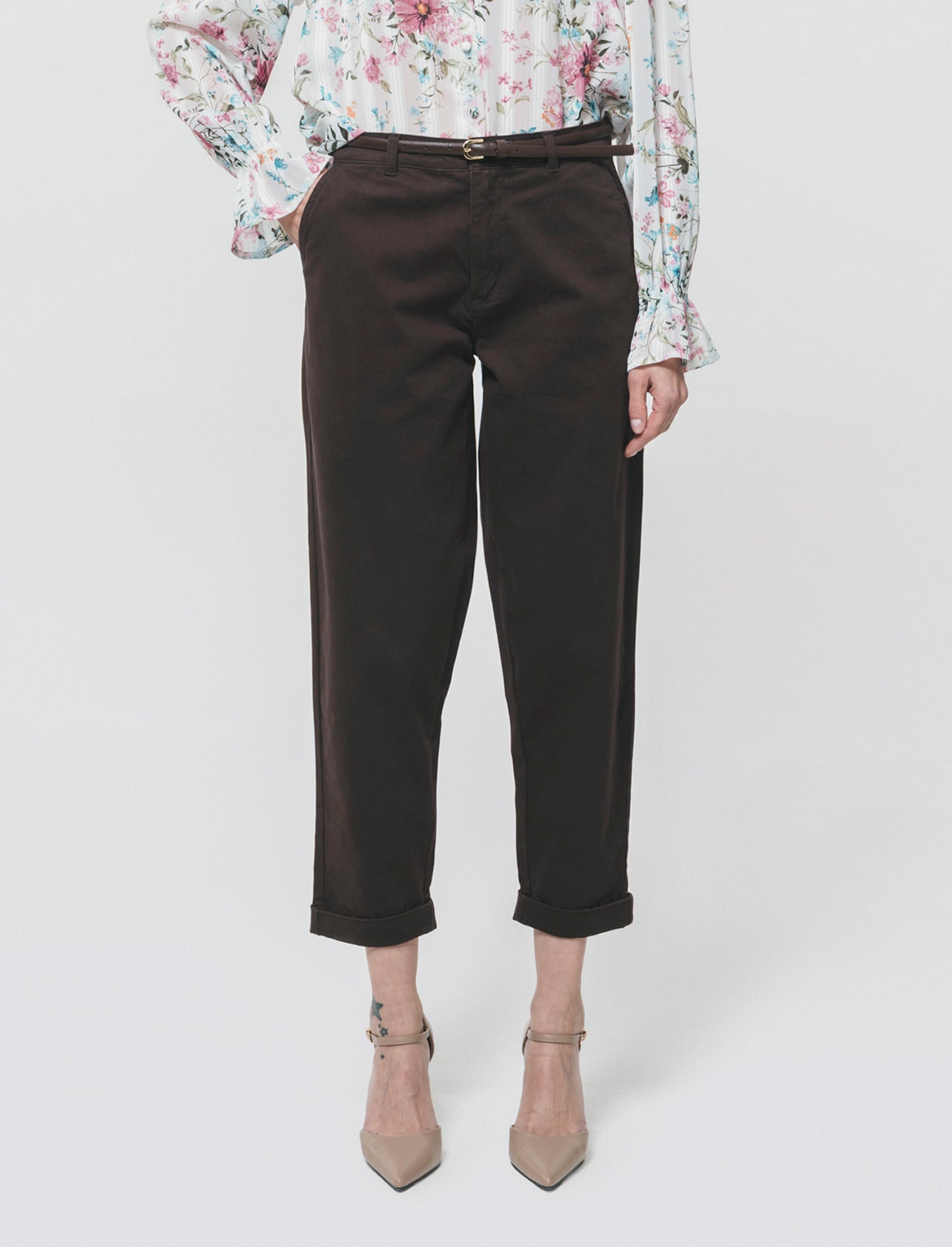 Chino Pants with Belt and Cuffs - Brown