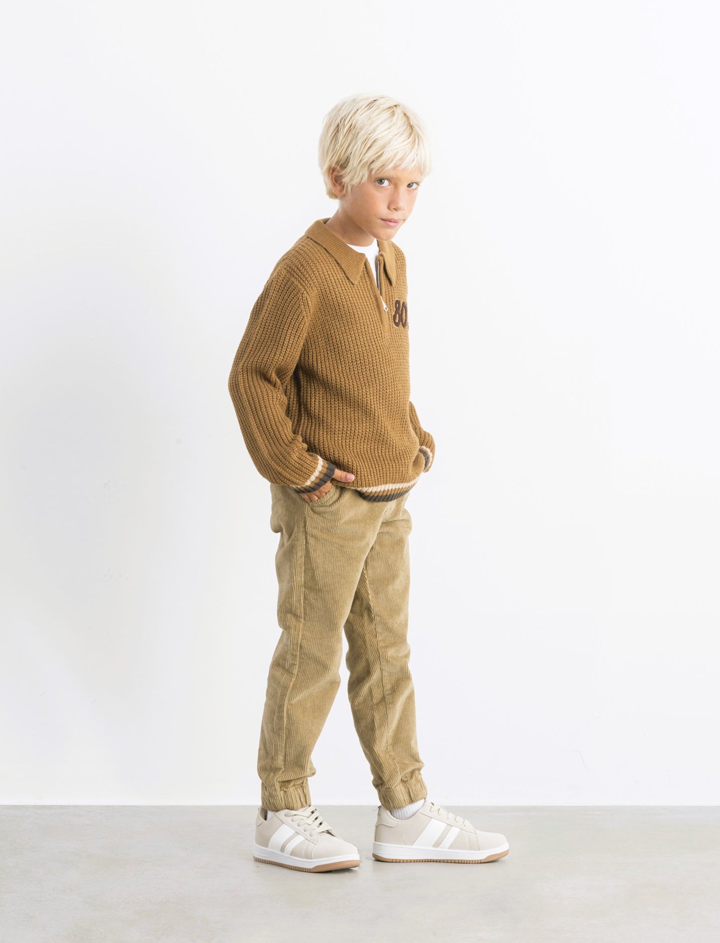 MAGLIA CON ZIP - Marrone tabacco