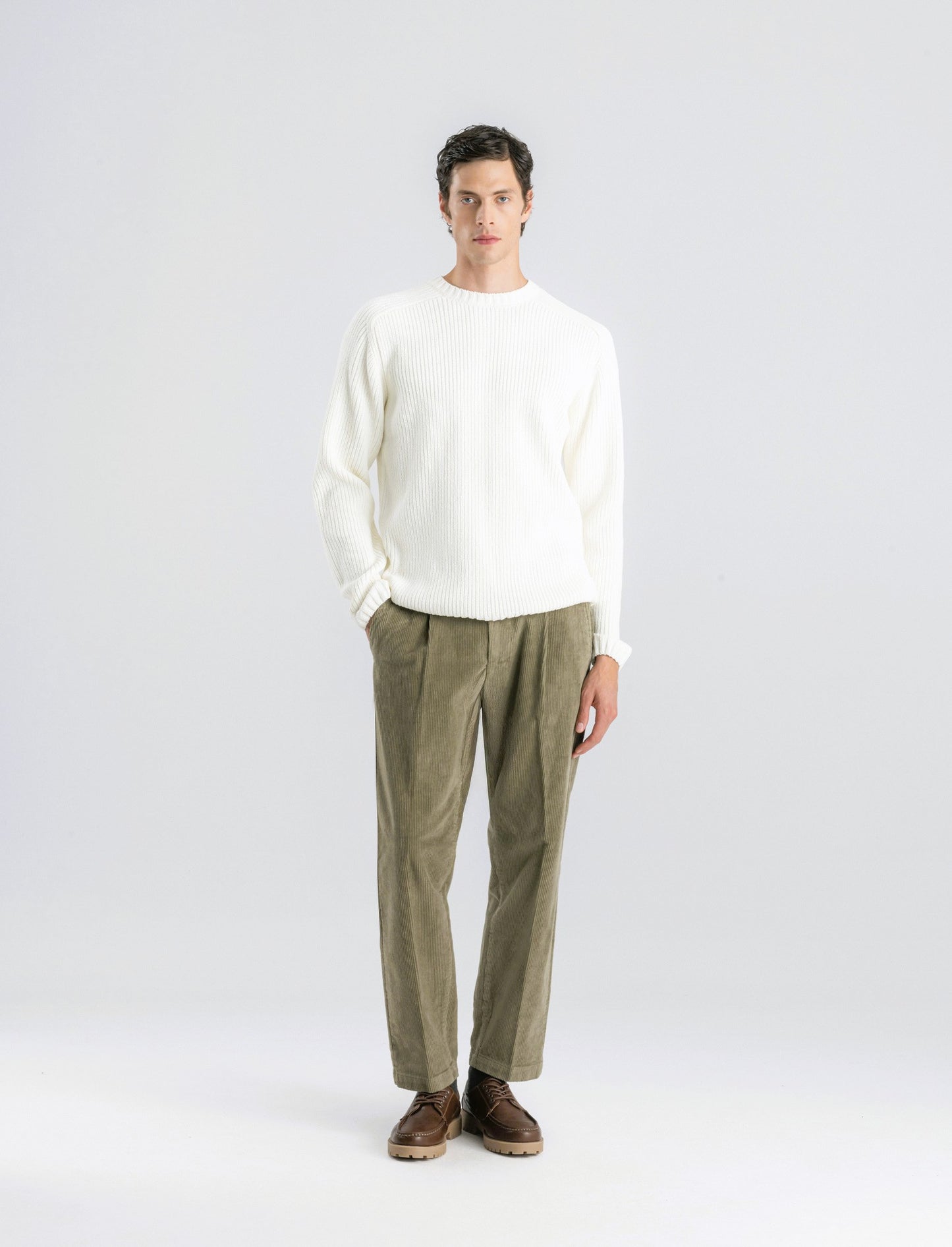 PANTALONI CHINO  IN VELLUTO STRAIGHT FIT - Verde oliva