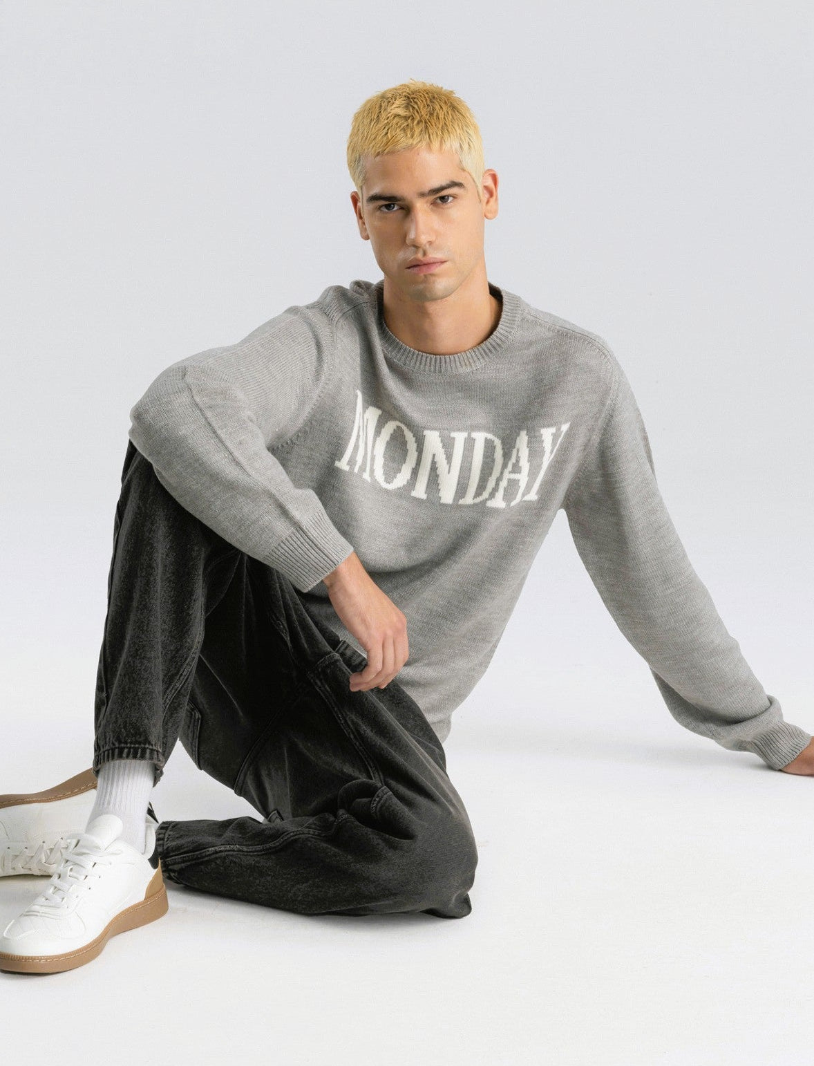 JEANS DENIM NERO LOOSE FIT CON ABRASIONI - Nero