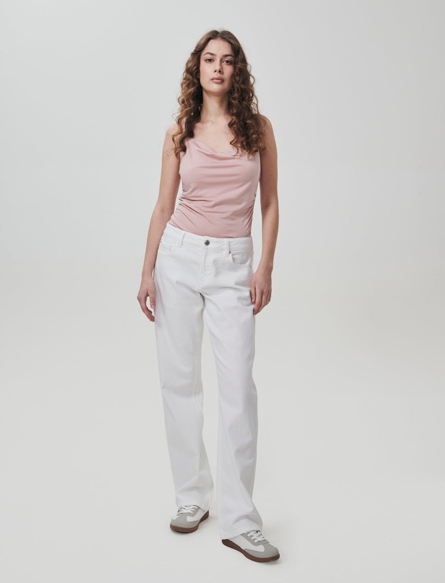 Low Rise Straight Leg Jeans - White