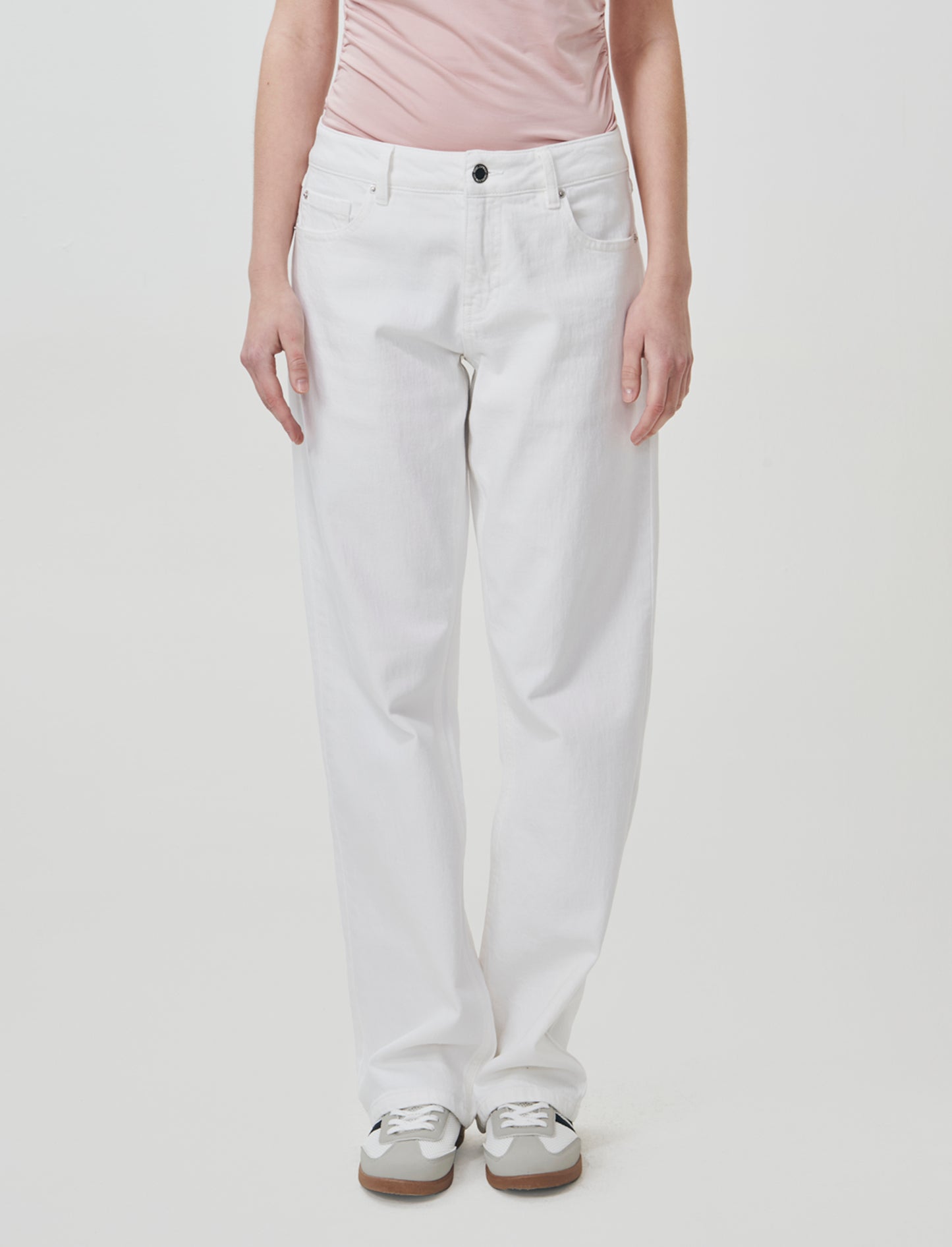 Low Rise Straight Leg Jeans - White