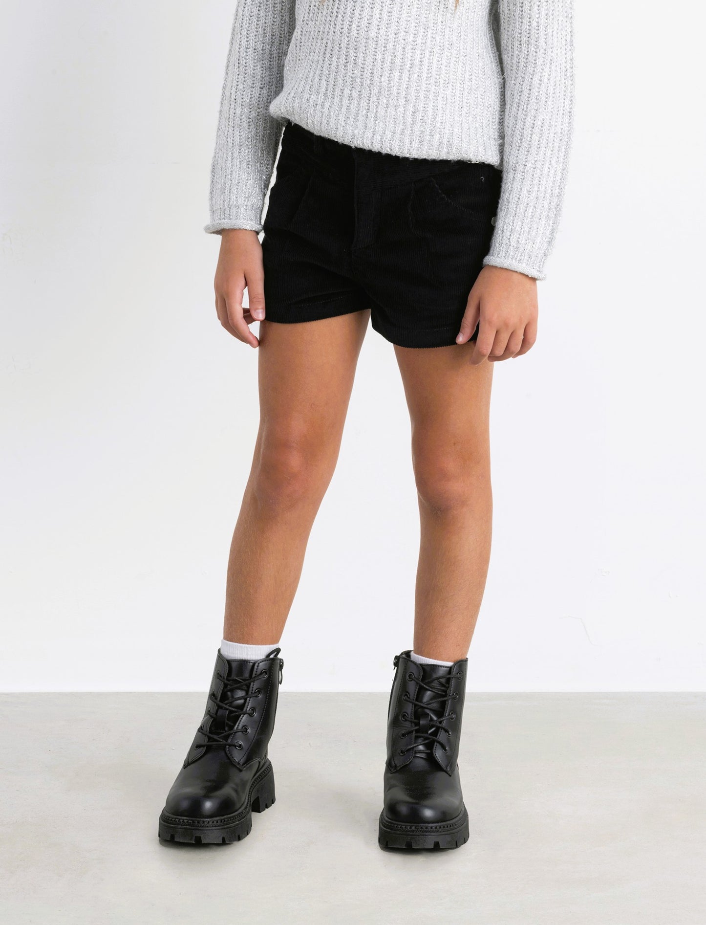 Short in velluto elastico da bambina - Nero
