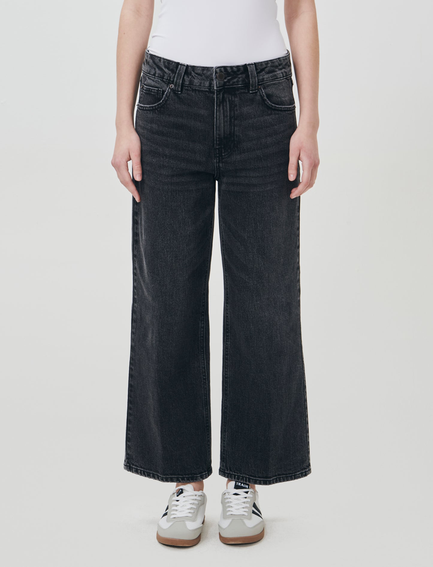 Ankle Length Straight Leg Jeans - Black