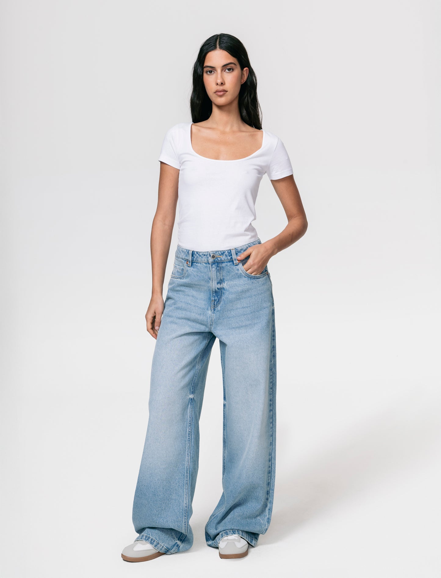 Wide-leg jeans with button and zip - Blue