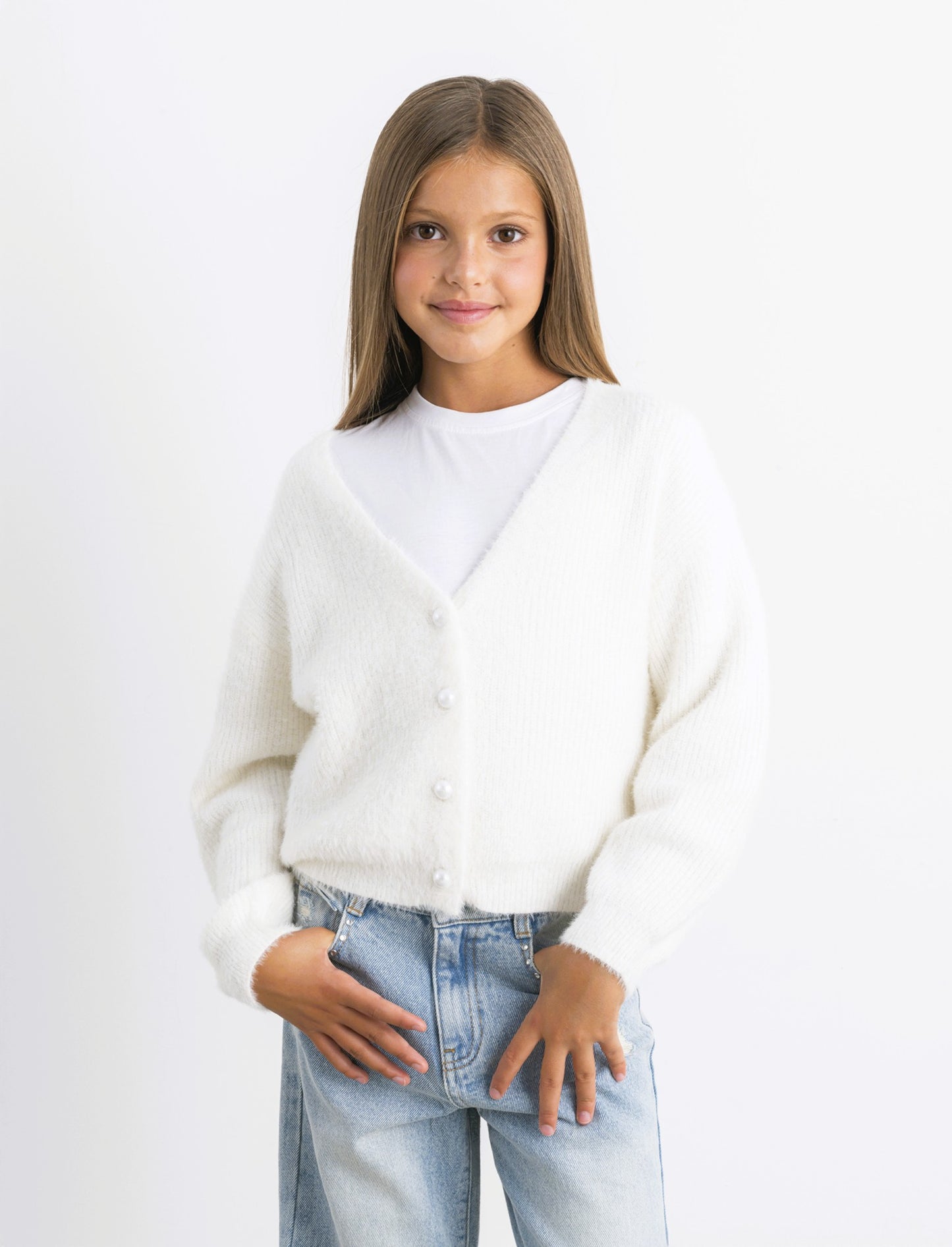 Cardigan in filato morbido con bottoni perlati. - Bianco latte