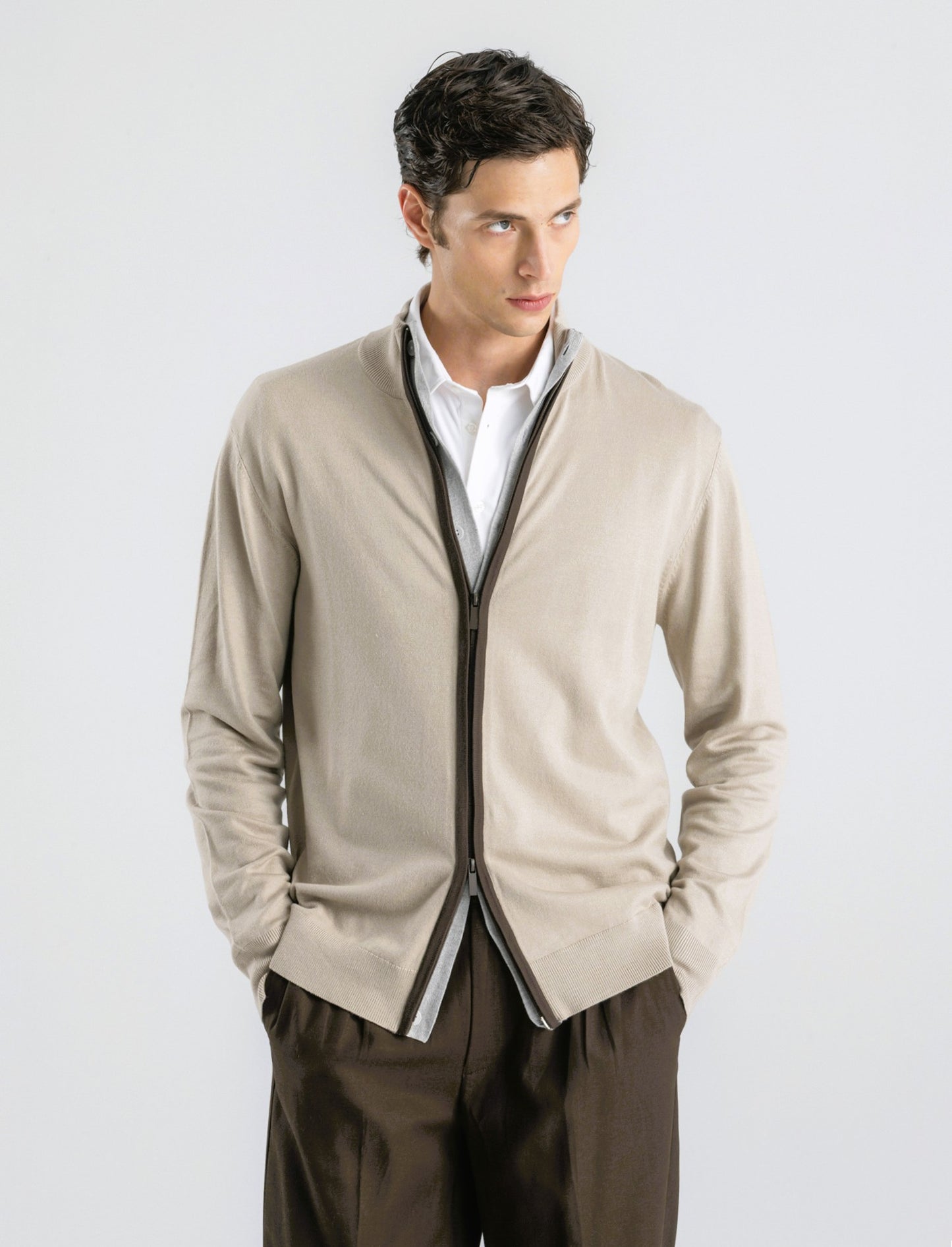 MAGLIA CARDIGAN CON BOTTONI E CERNIERA - Beige