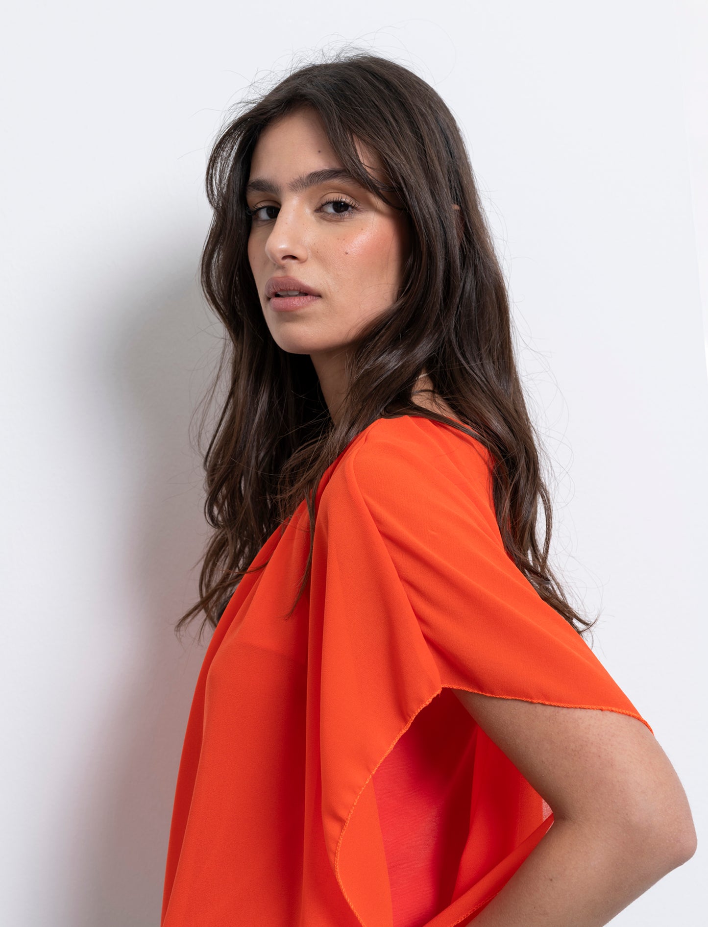 Casacca smanicata in tessuto leggero con collana - Arancio