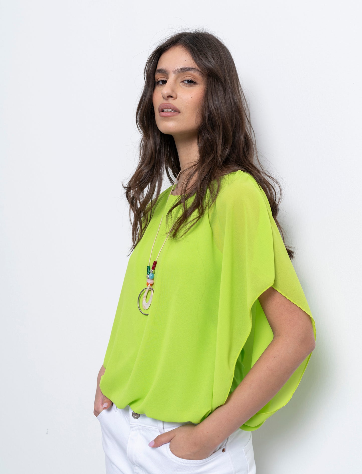 Casacca smanicata in tessuto leggero con collana - Verde