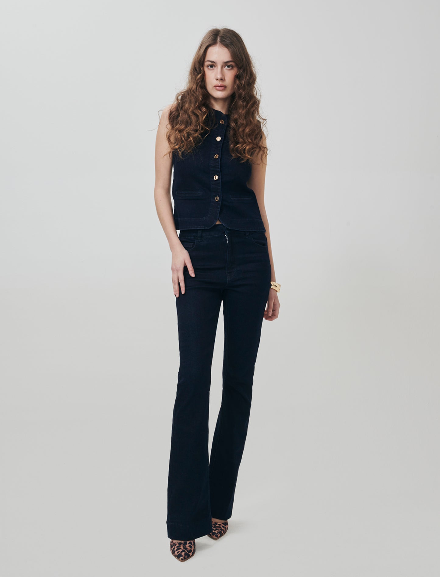 Gilet in denim con tasche a taglio avanti - Denim