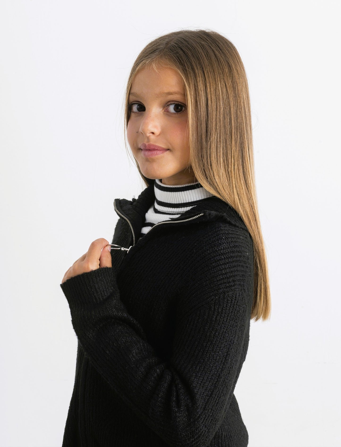 Maglia modello cardigan con zip. - Nero