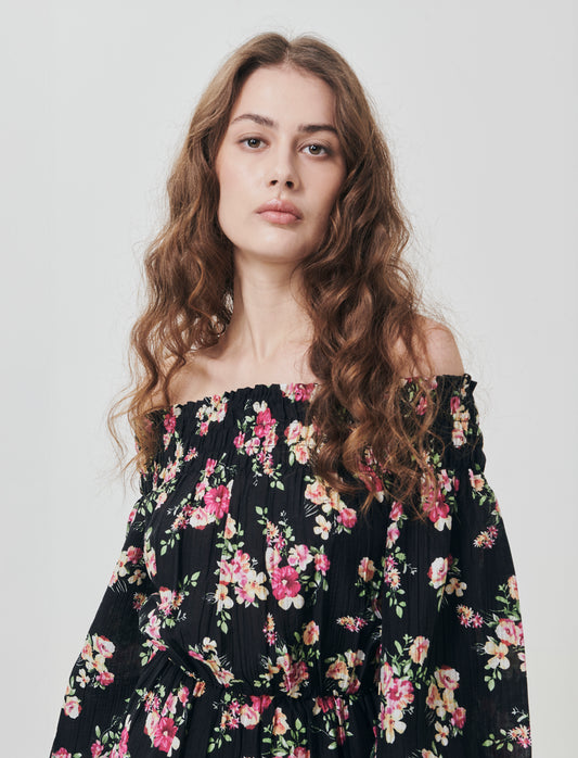 Vestito corto con smock e maniche lunghe - var 2