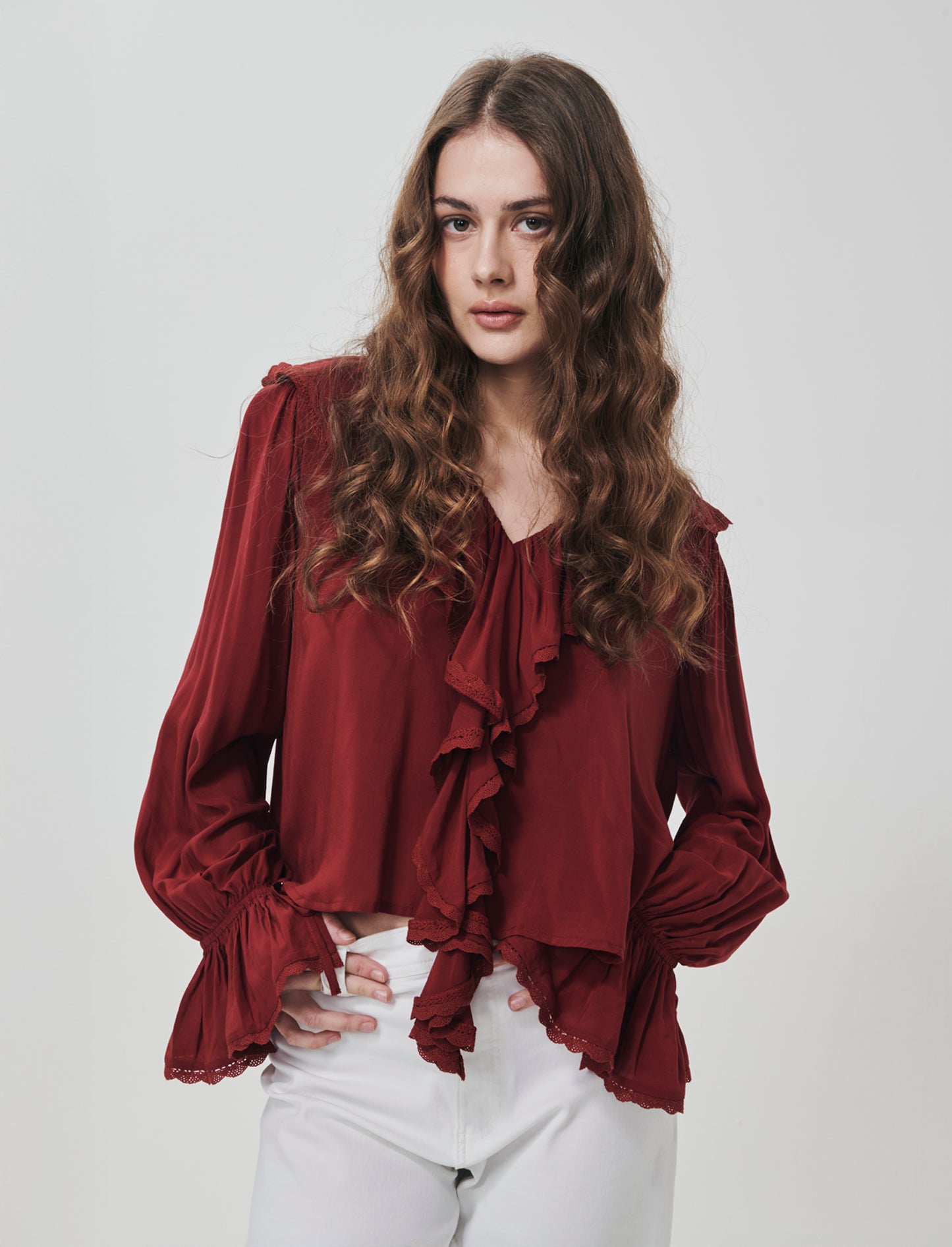Blouse with ruffles and V-neck - Red