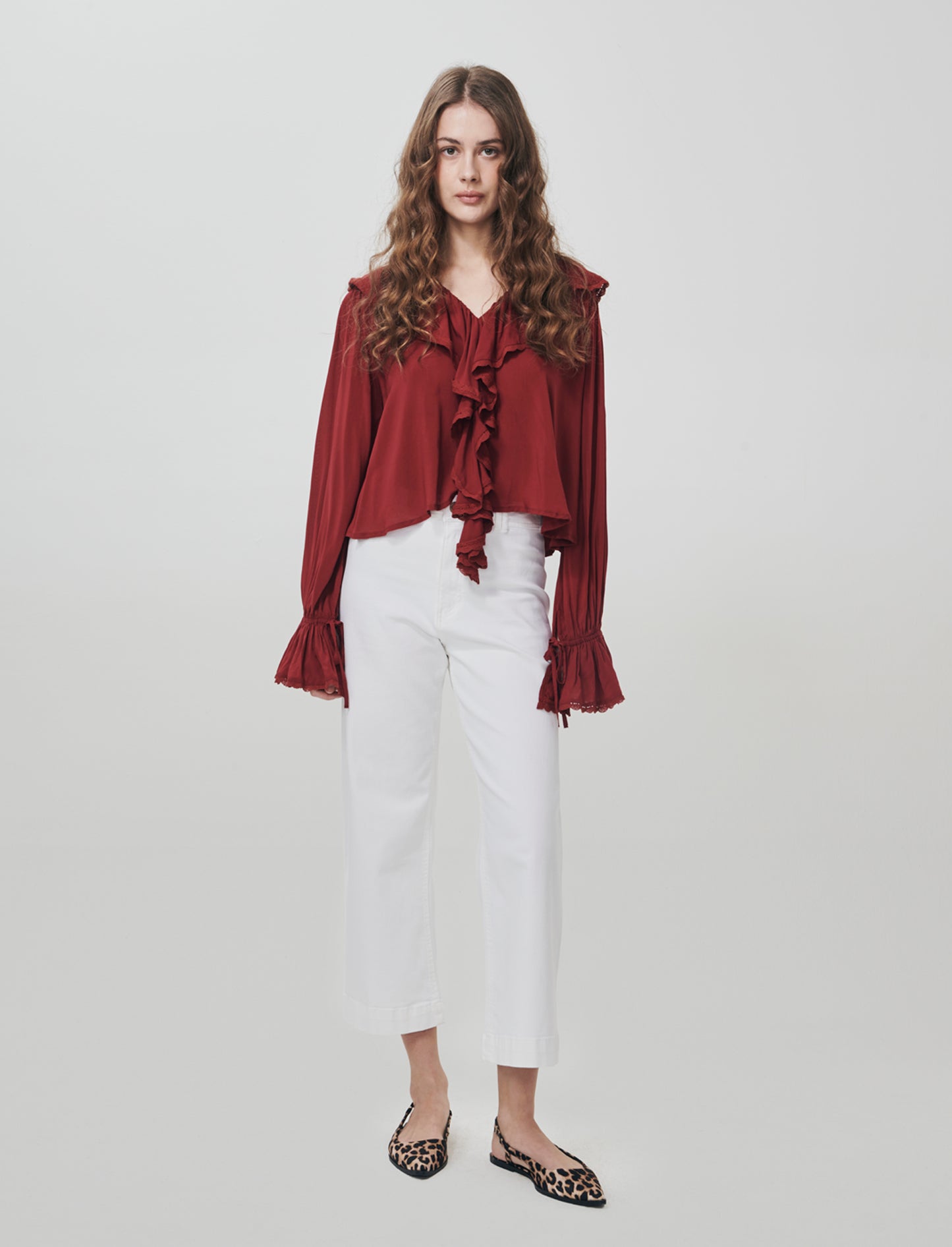 Blouse with ruffles and V-neck - Red
