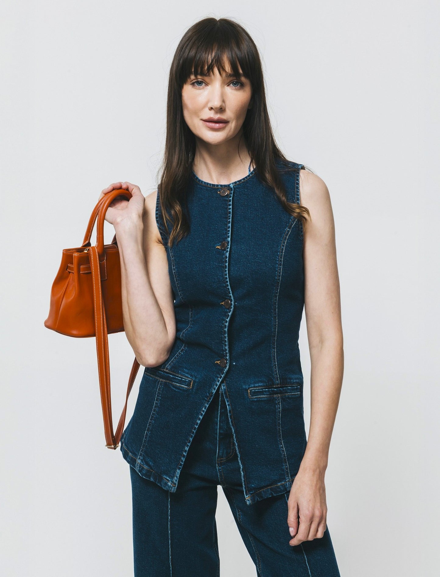Gilet in denim lungo con bottoni e tasche - DENIM SCURO