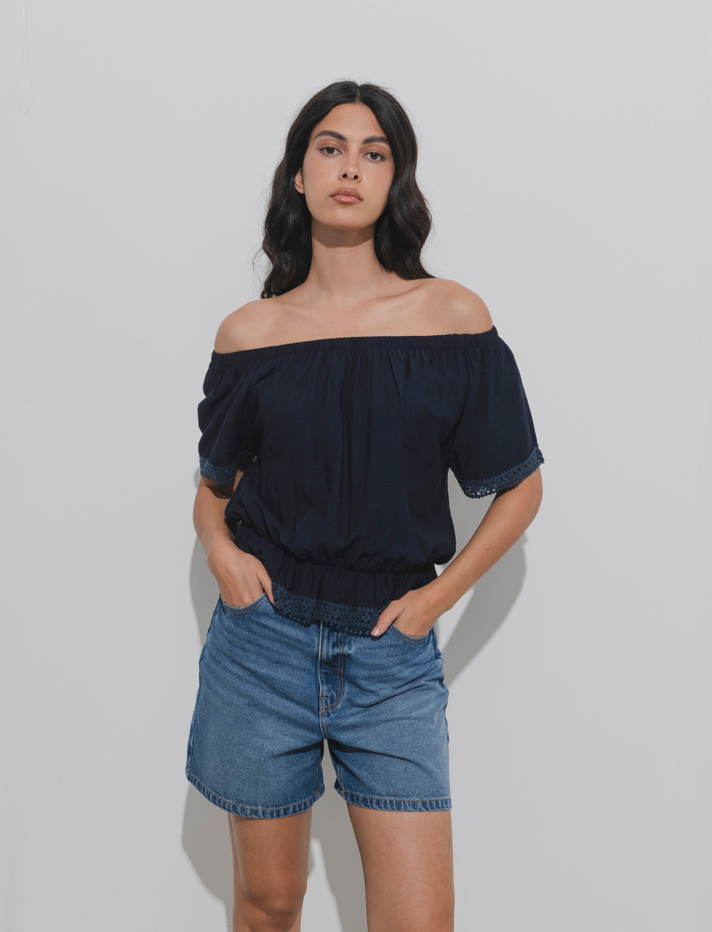 T-shirt con pizzo da donna - Blu