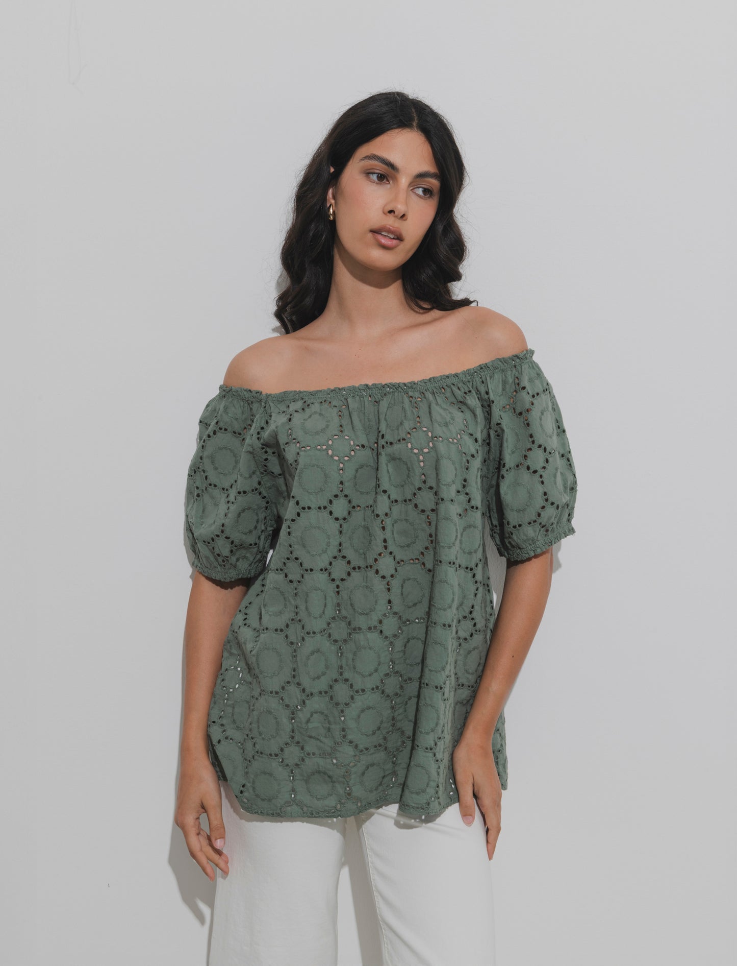 T-shirt in pizzo sangallo - Verde