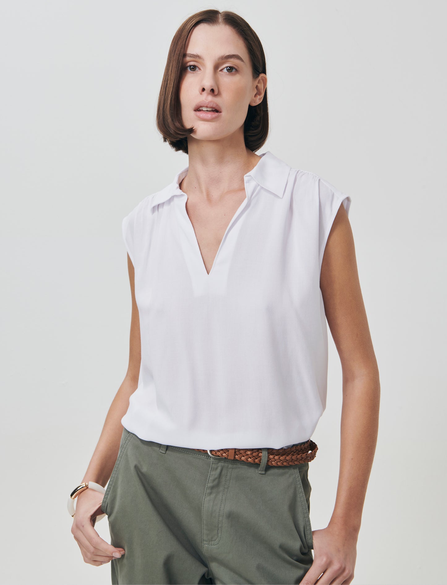 Casacca con Scollo a V Elegante - Bianco