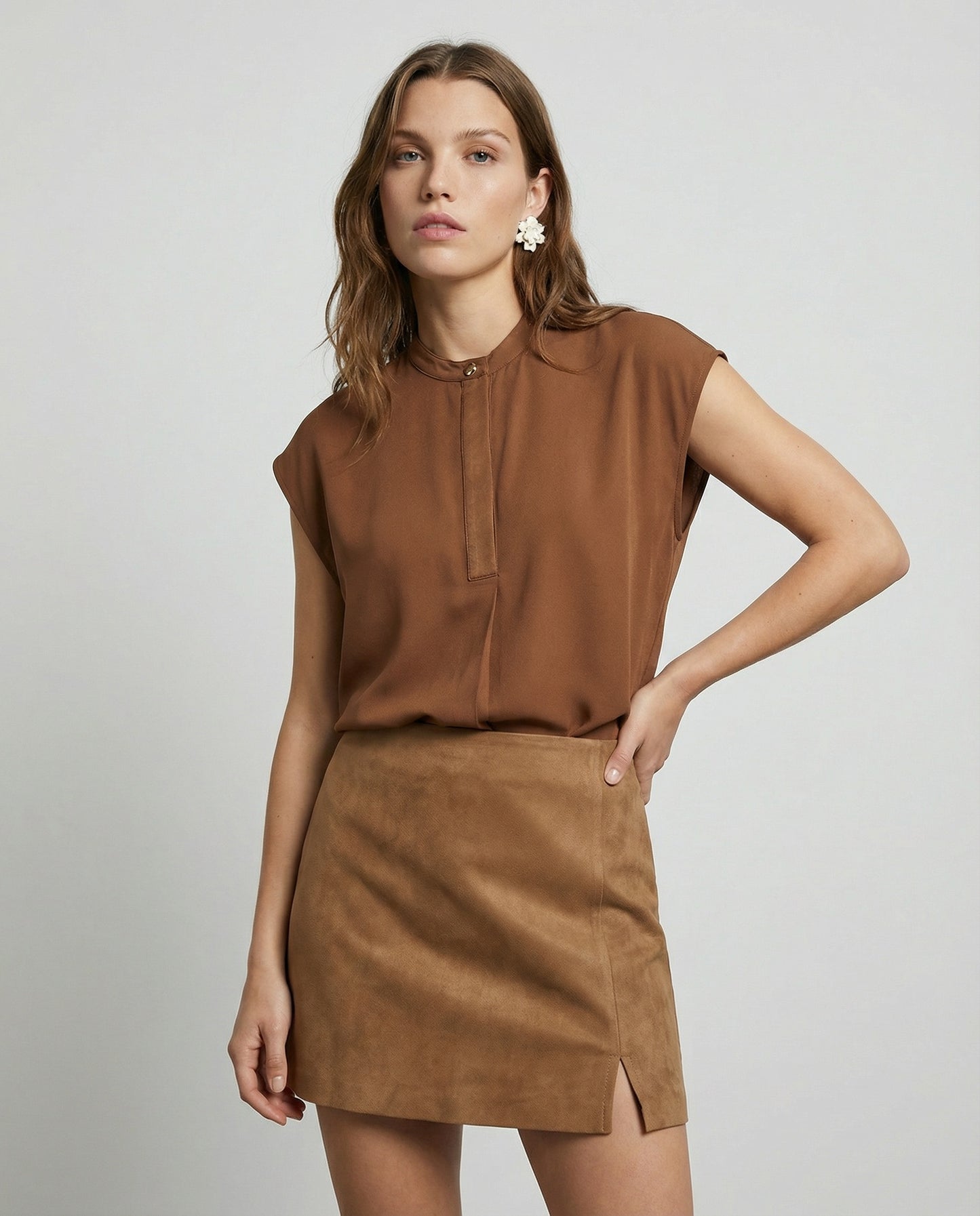 Blouse with Korean collar and slits - Brown