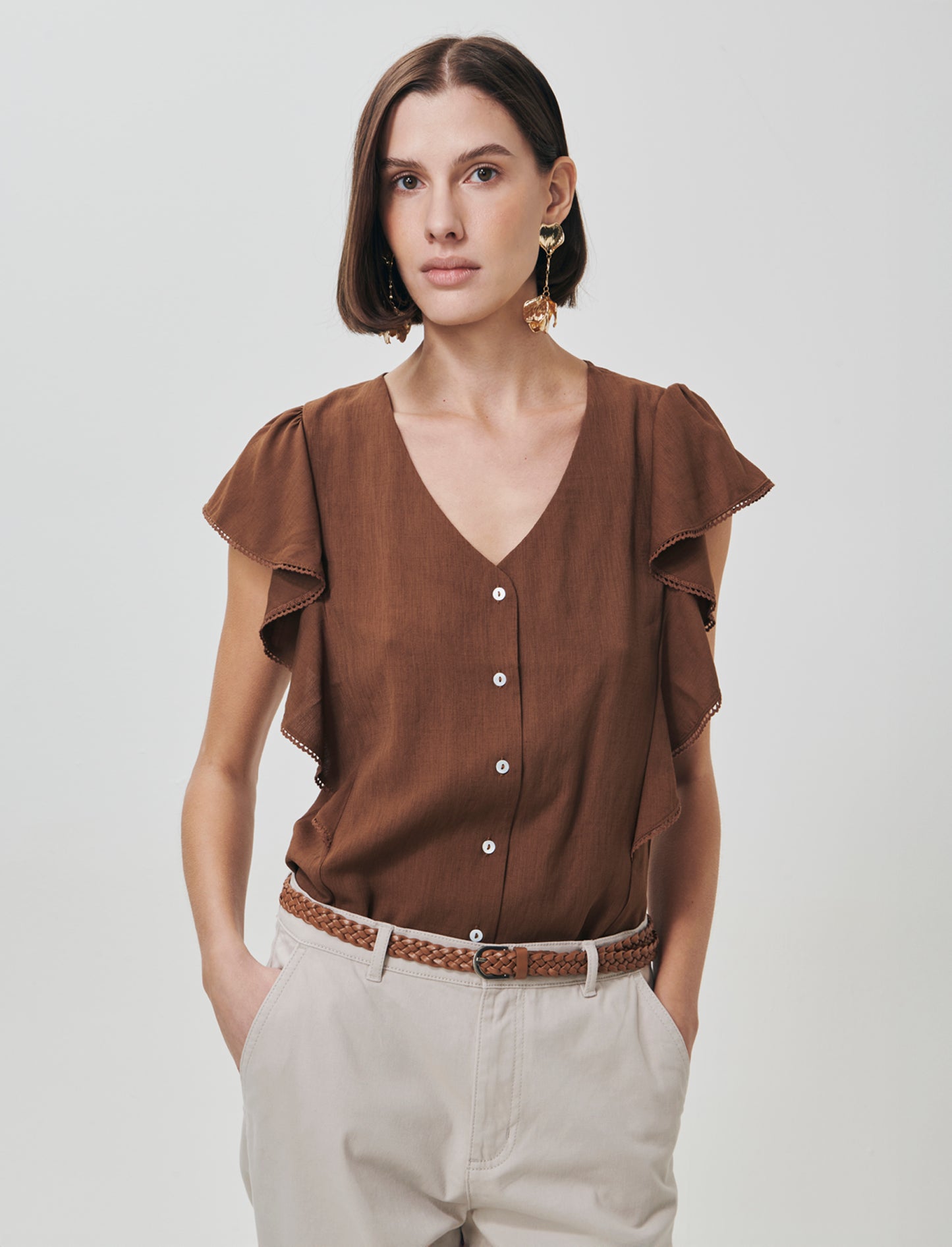 Sleeve Round Shirt with Ruffles - Brown