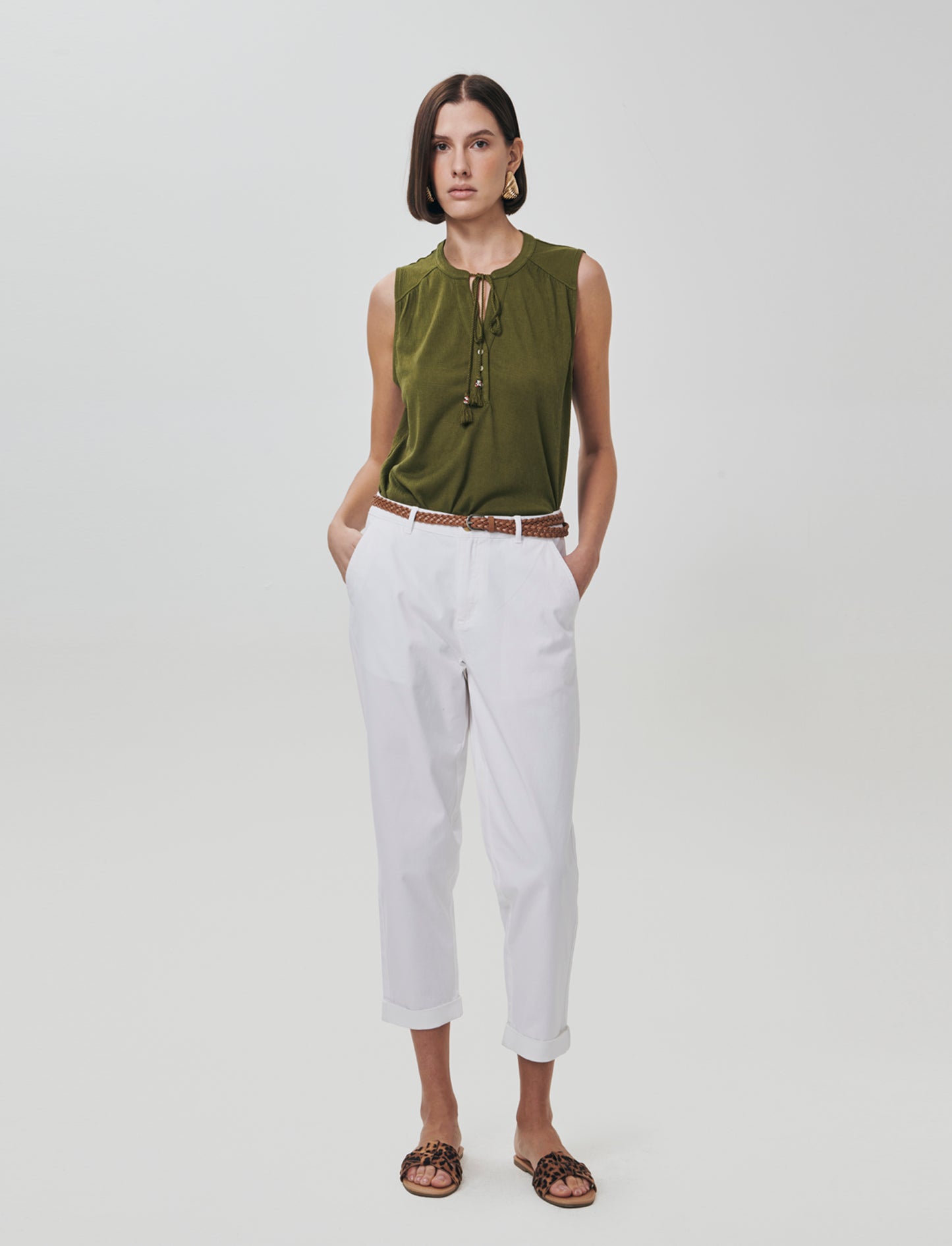 Pantalone con cintura e risvolto elegante - Bianco