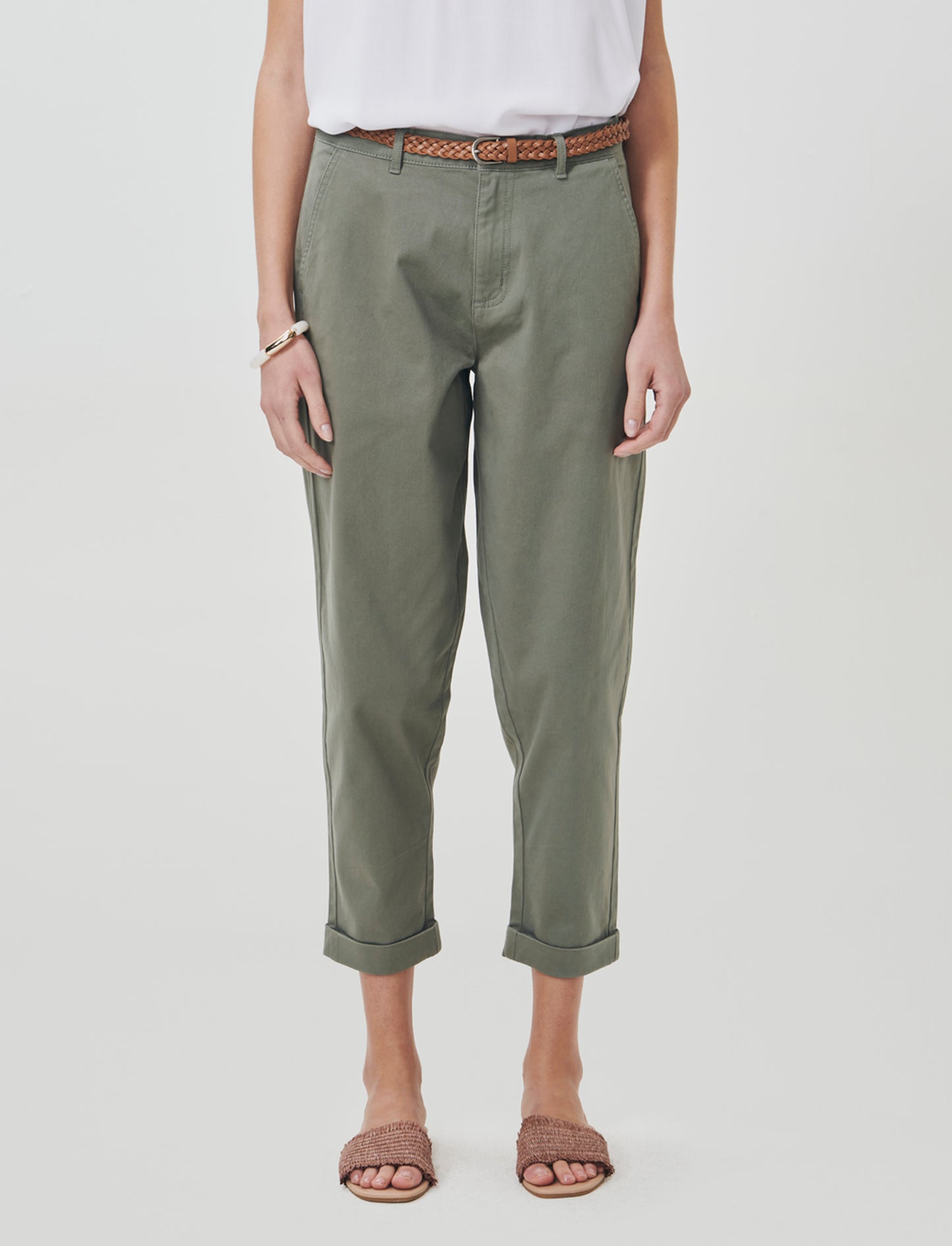 Elegant belted trousers with cuff - Green