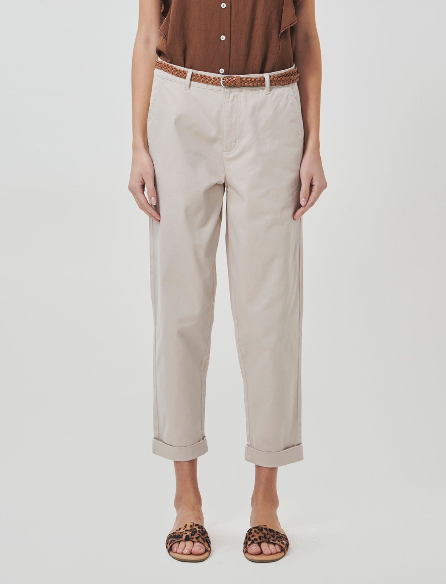 Pantalone con cintura e risvolto elegante - Beige grano
