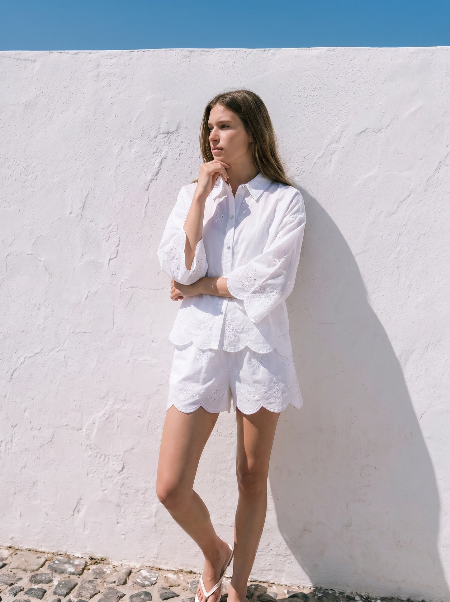 Camicia in pizzo con manica a campana - Bianco
