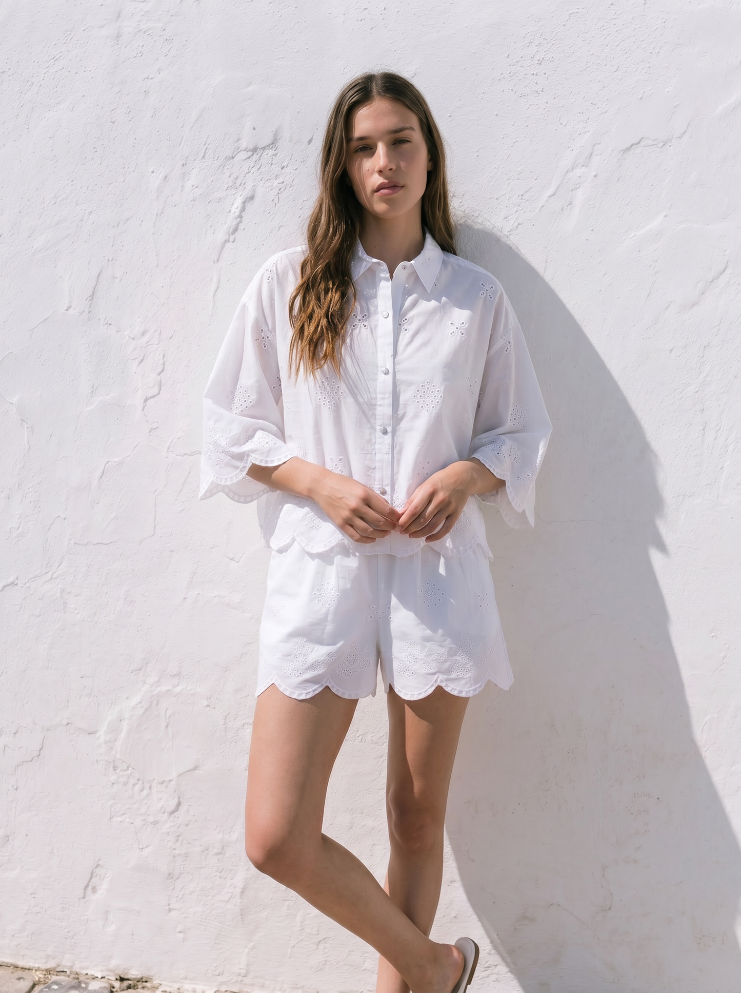 Camicia in pizzo con manica a campana - Bianco