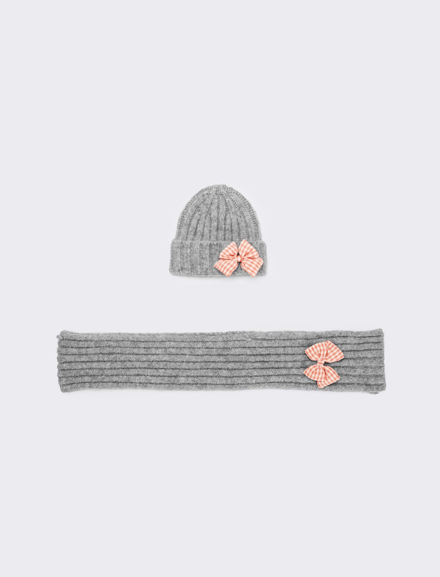 Set cappello e sciarpa con fiocco vichy - Grigio