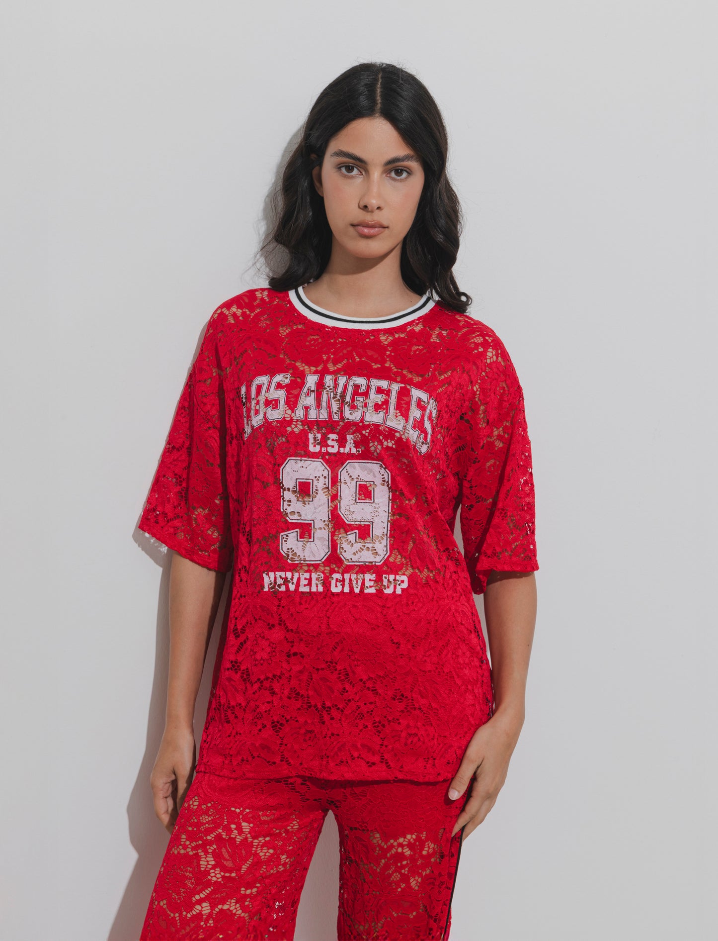 Tshirt in pizzo con stampa sul davanti - Rosso