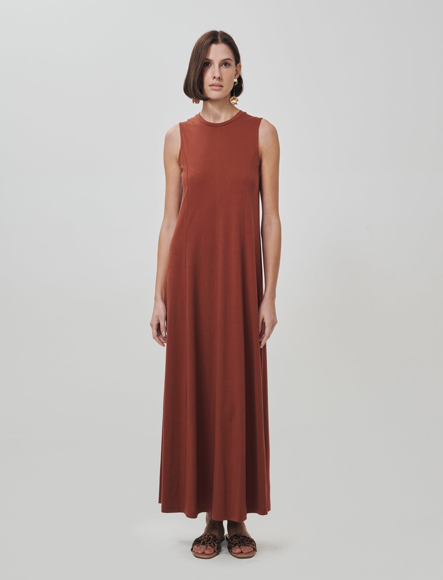 Vestito lungo in cotone svasato senza maniche - Cognac