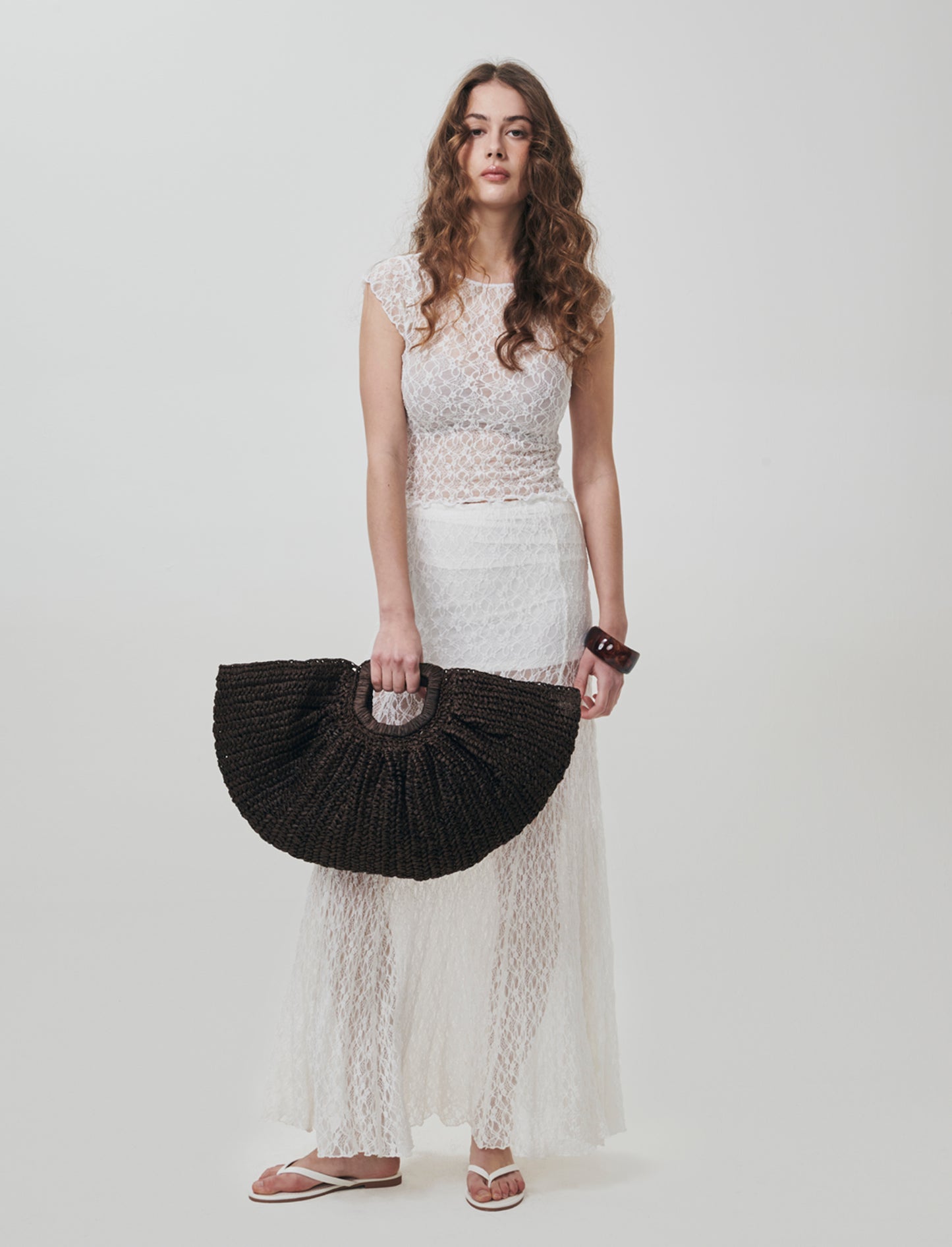 Lace maxi skirt with elastic waist - Beige