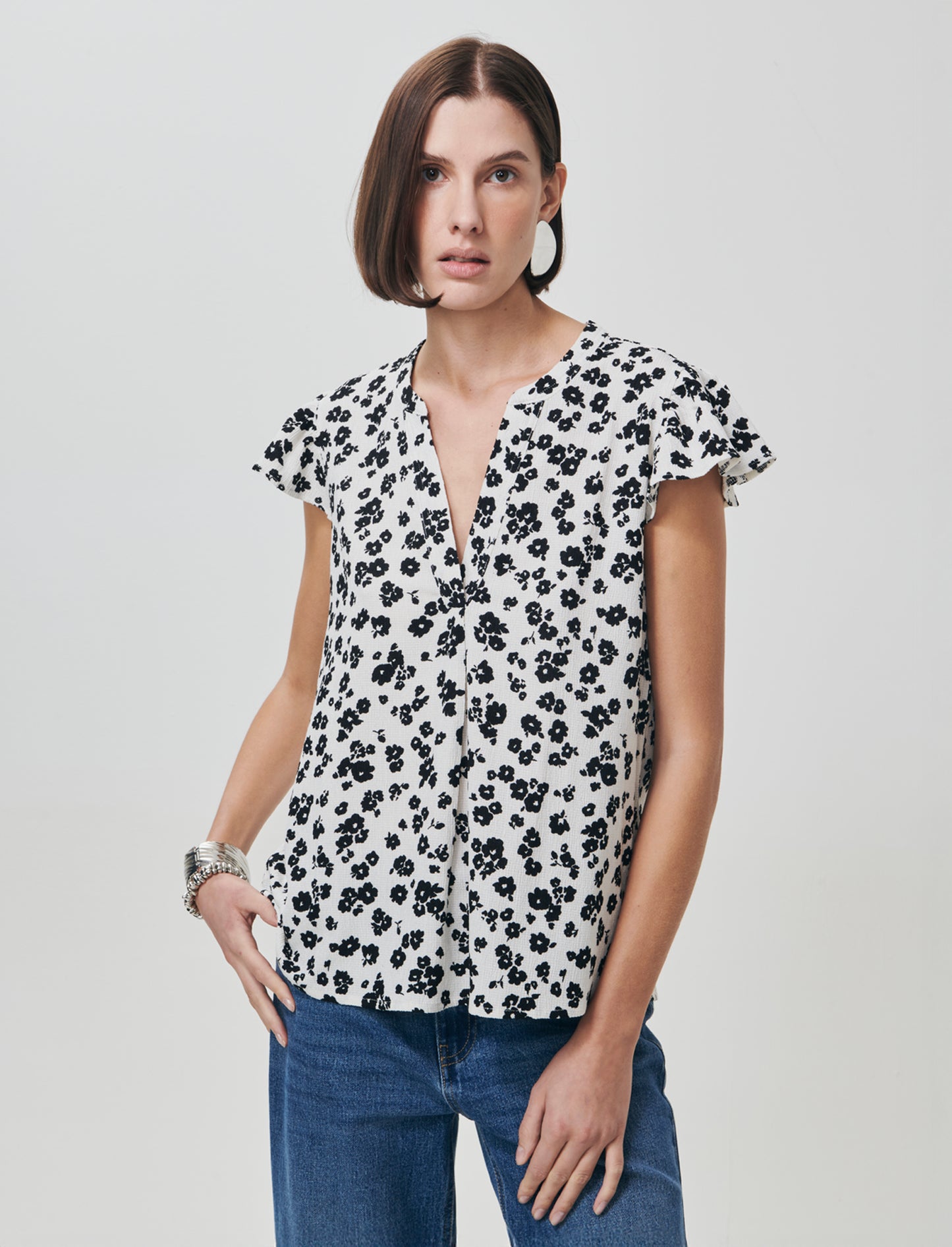 Blusa con scollo a V e rouches maniche - var 1