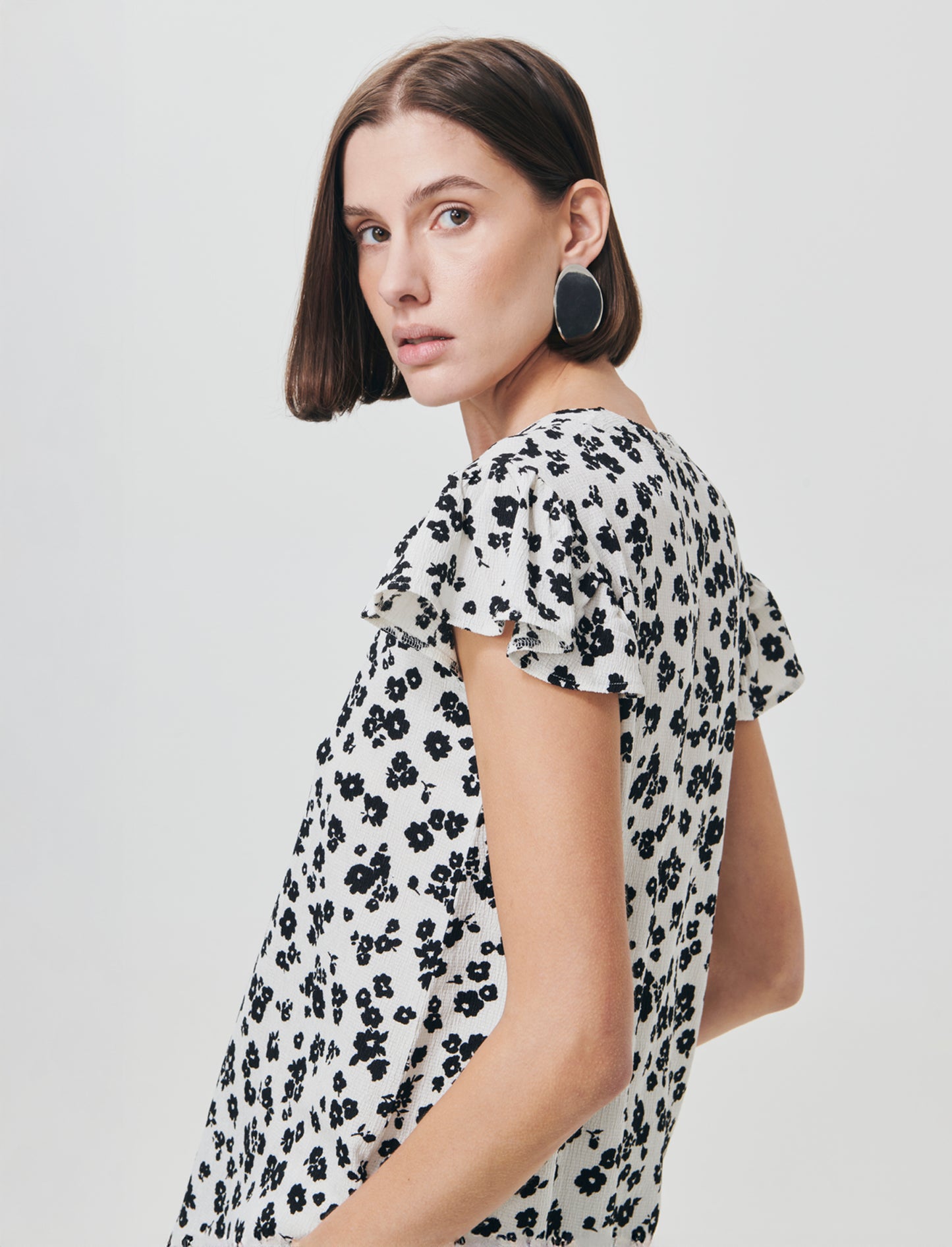 Blusa con scollo a V e rouches maniche - var 1