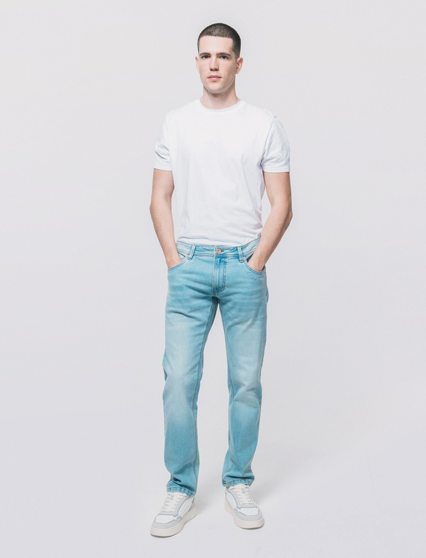 Jeans slim fit blu chiaro effetto slavato - Denim chiaro