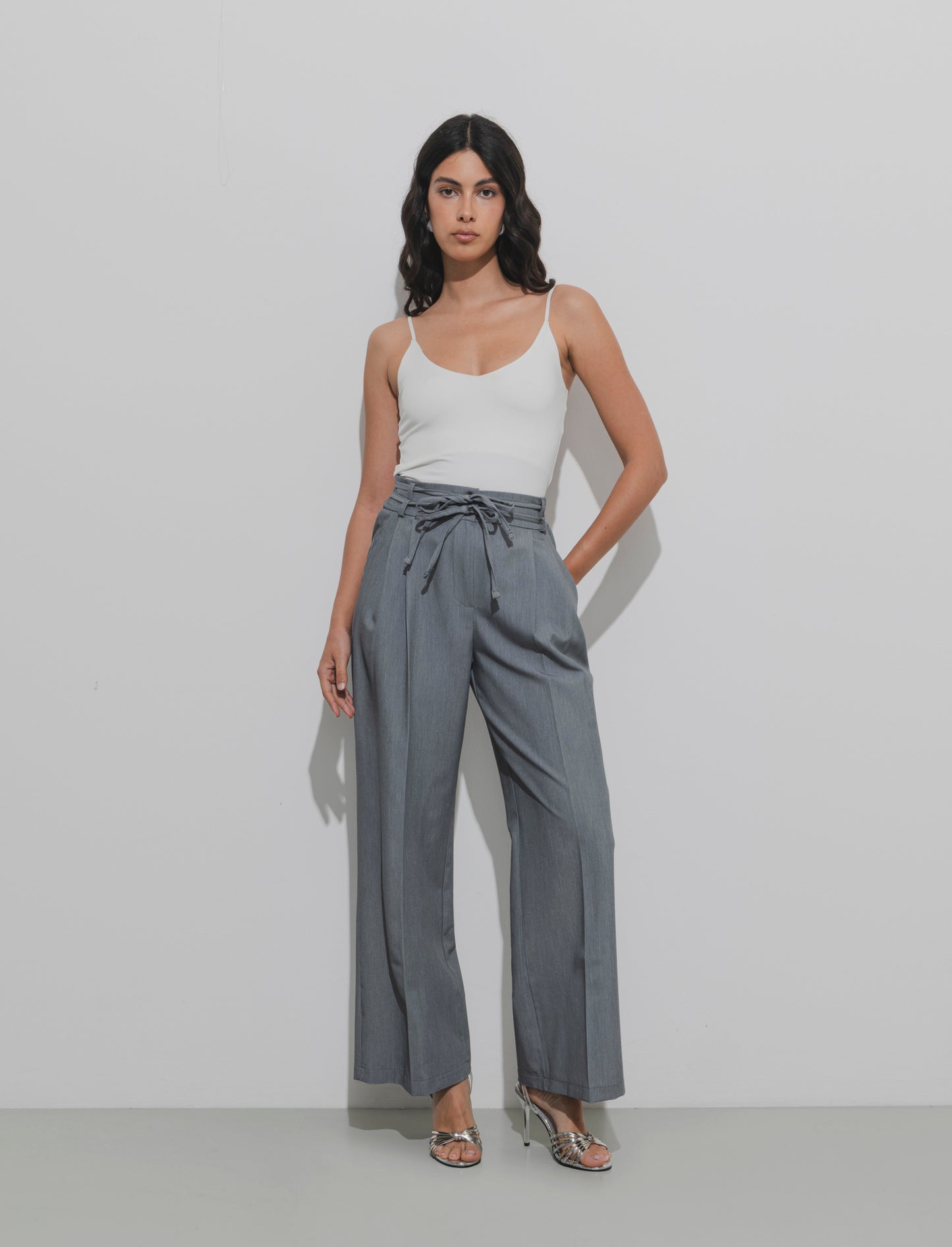 PANTALONE CON LACCI - Grigio