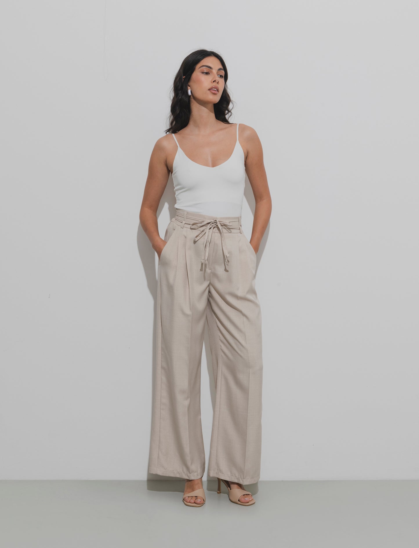 PANTALONE CON LACCI - Beige