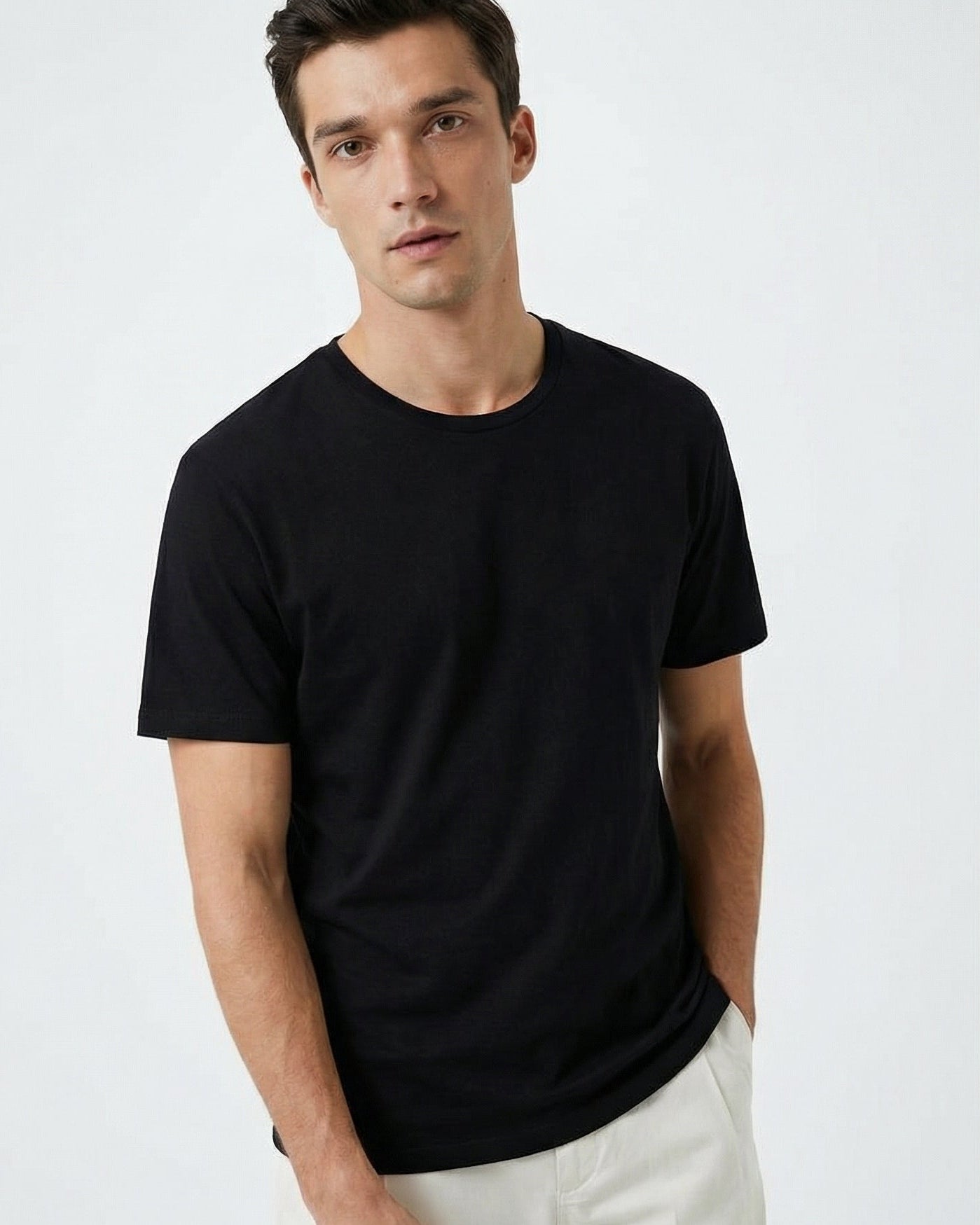 T-shirt slim fit in cotone elasticizzato - Nero