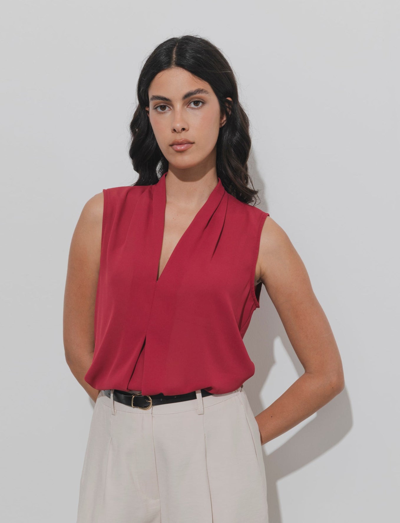 Top con scollo a V - Rosso india