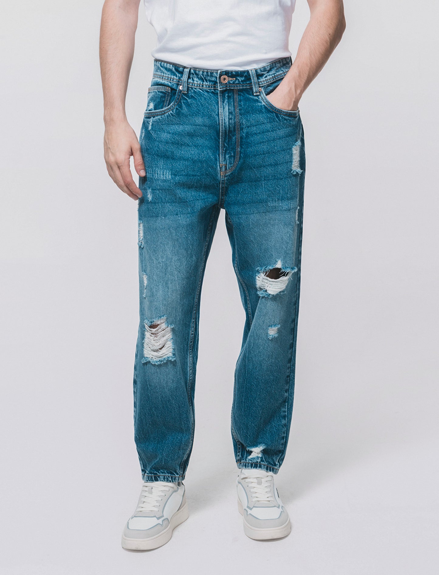 Medium loose fit denim jeans with rips - Blue