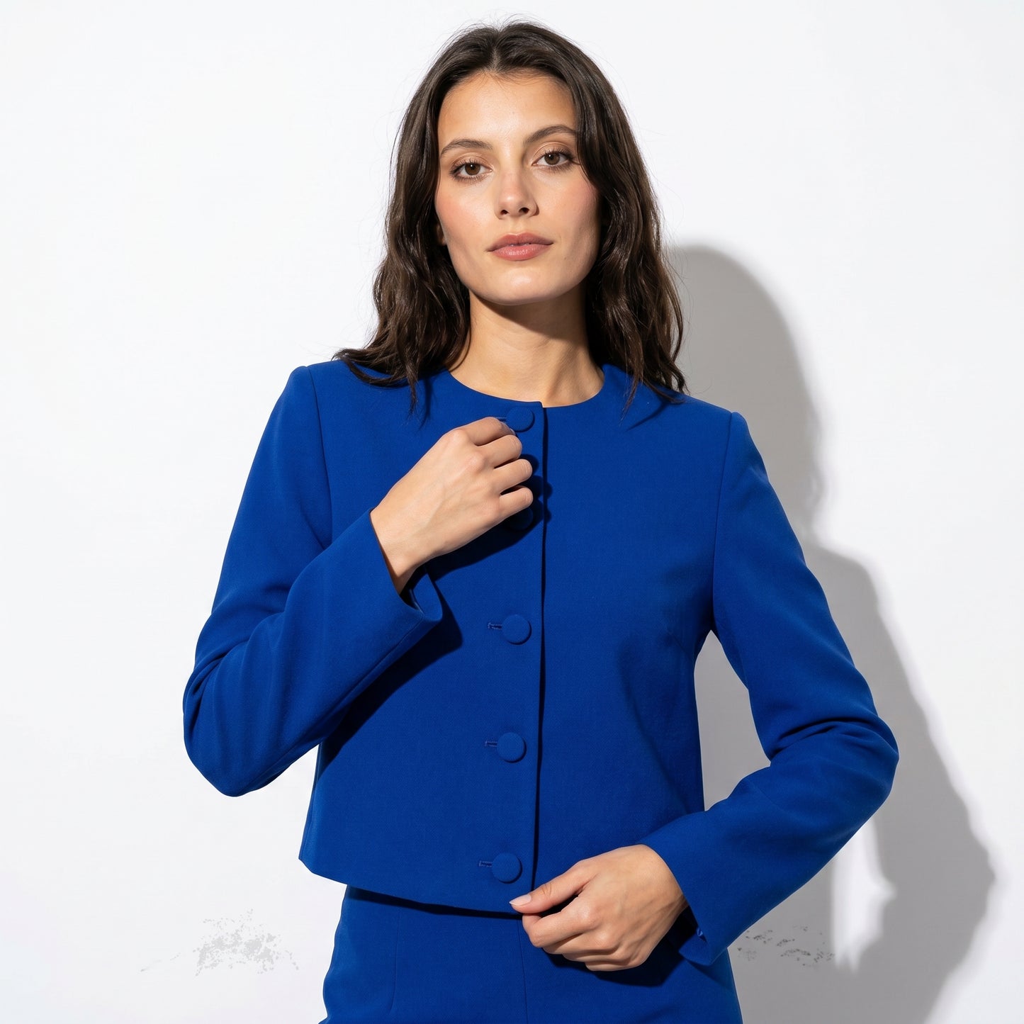 Giacca corta strutturata con maniche lunghe - Blu cobalto