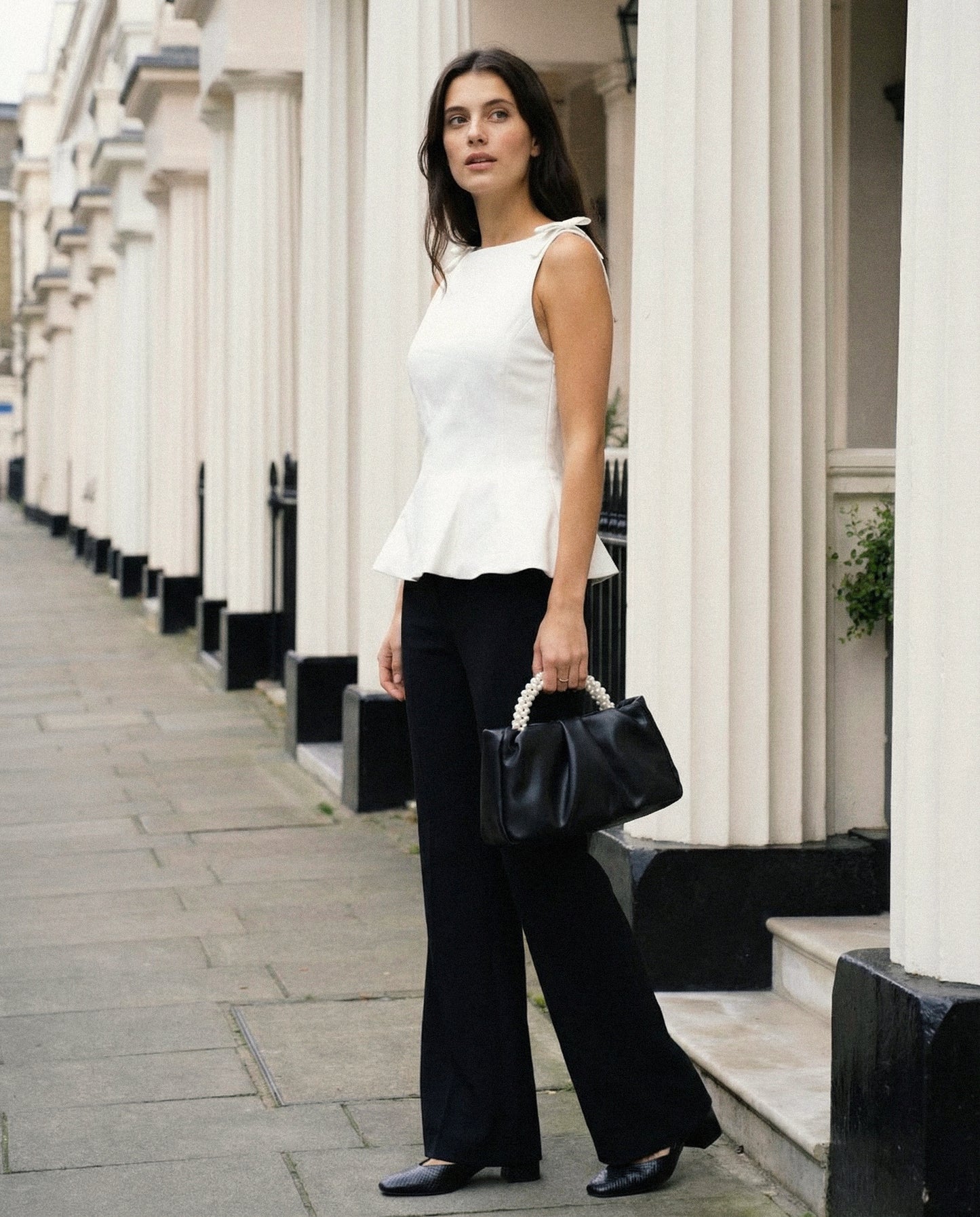 Top con fiocchi sulle spalle per donne - Bianco latte
