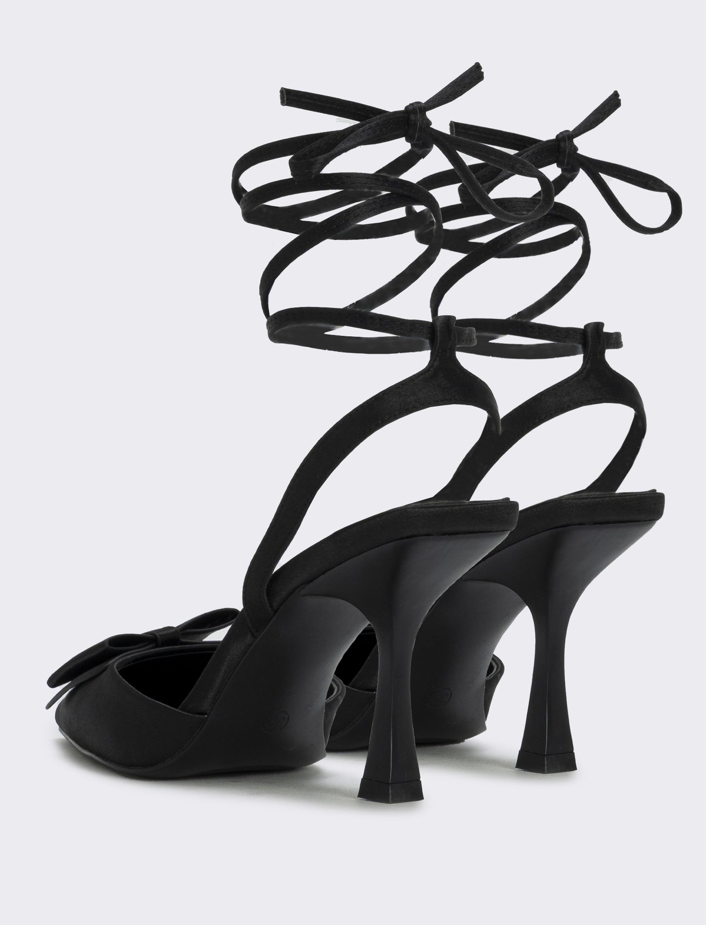 Satin pumps with lace and bow - Black