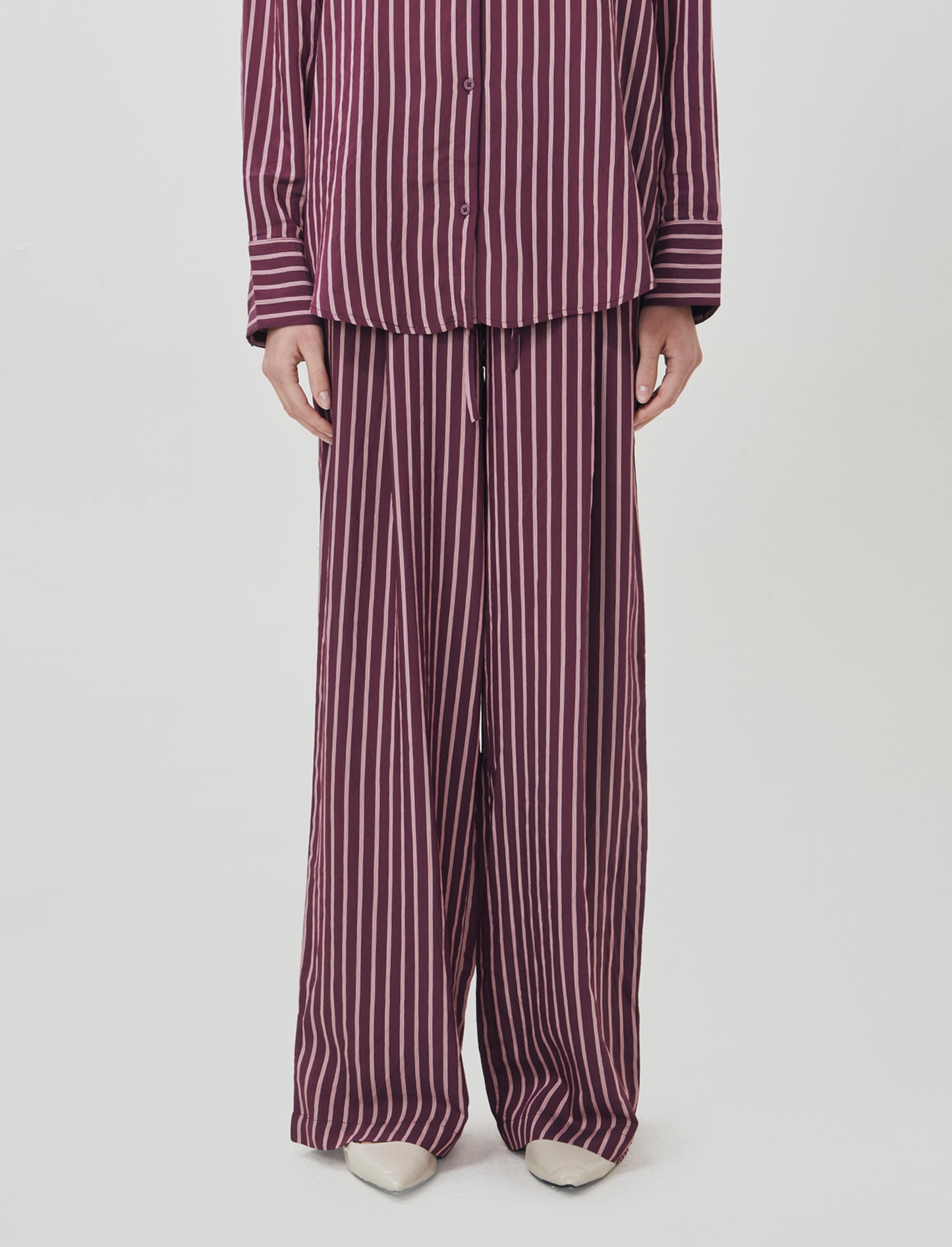 Vertical Striped Elastic Pants - 