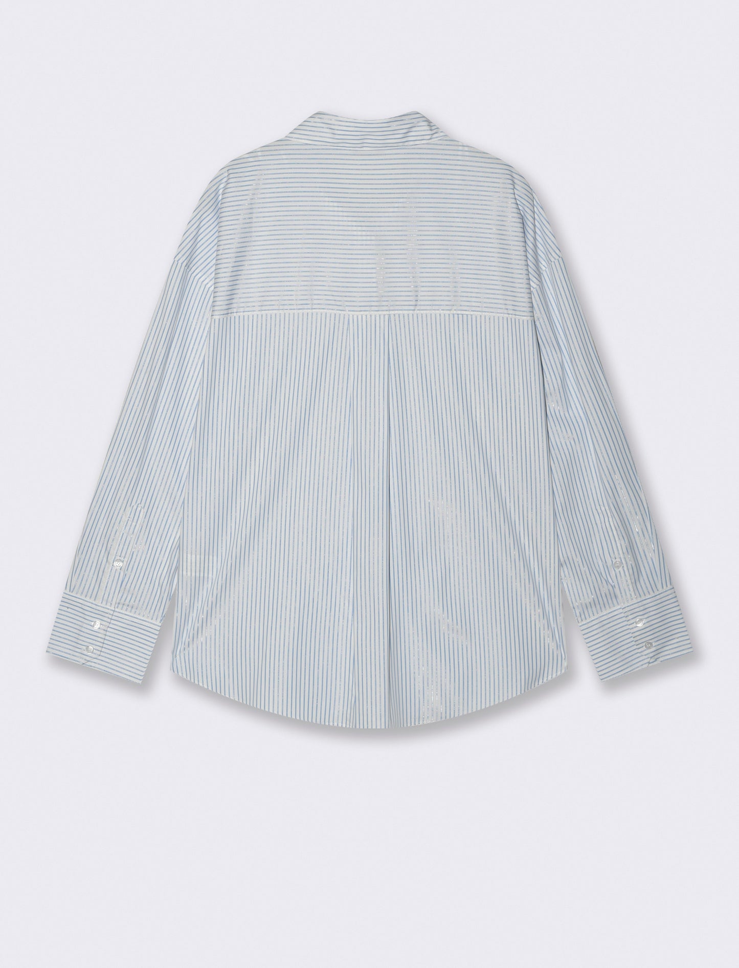 Oversized Shirt in Lightweight Fabric - 