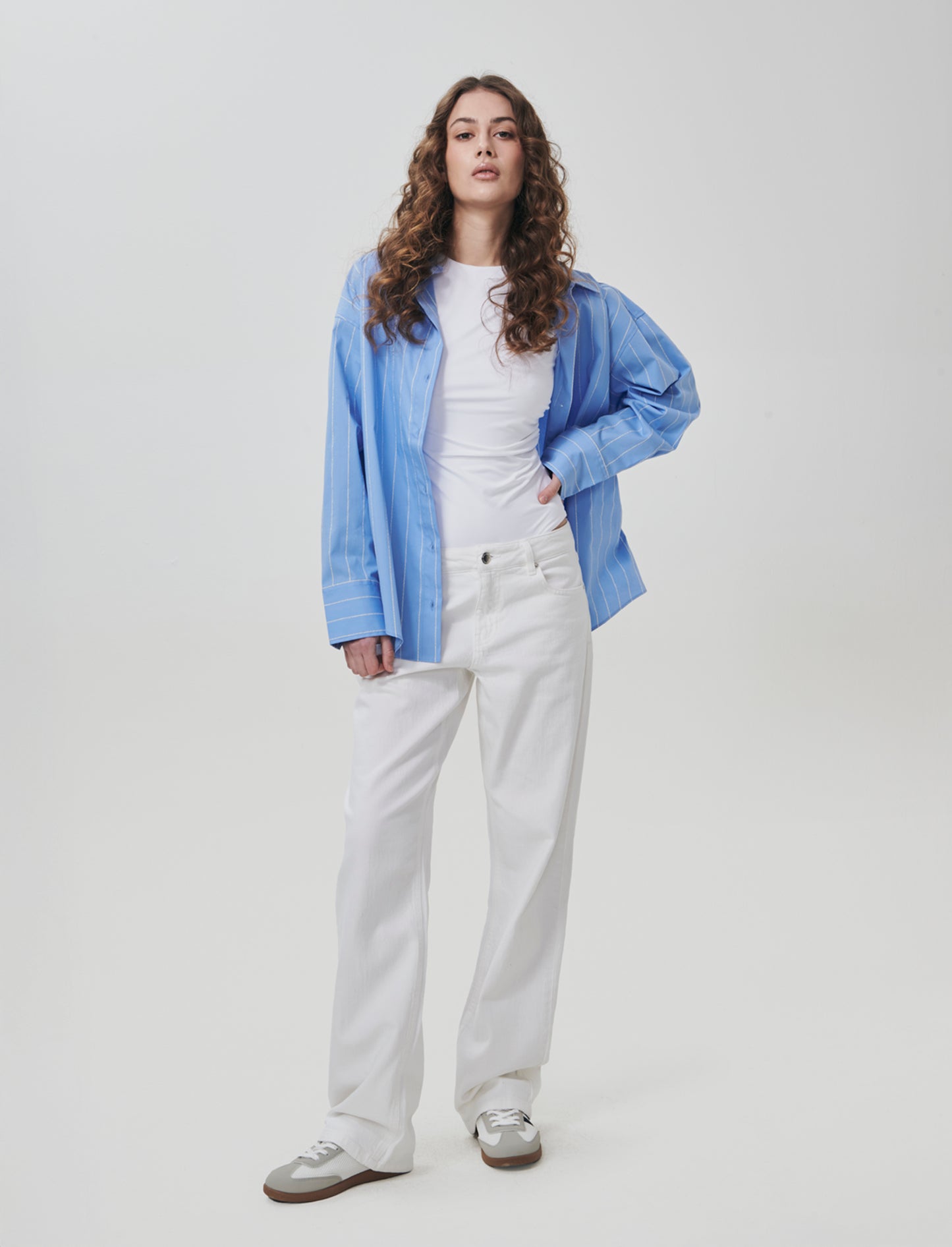 Oversized Shirt in Lightweight Fabric - 