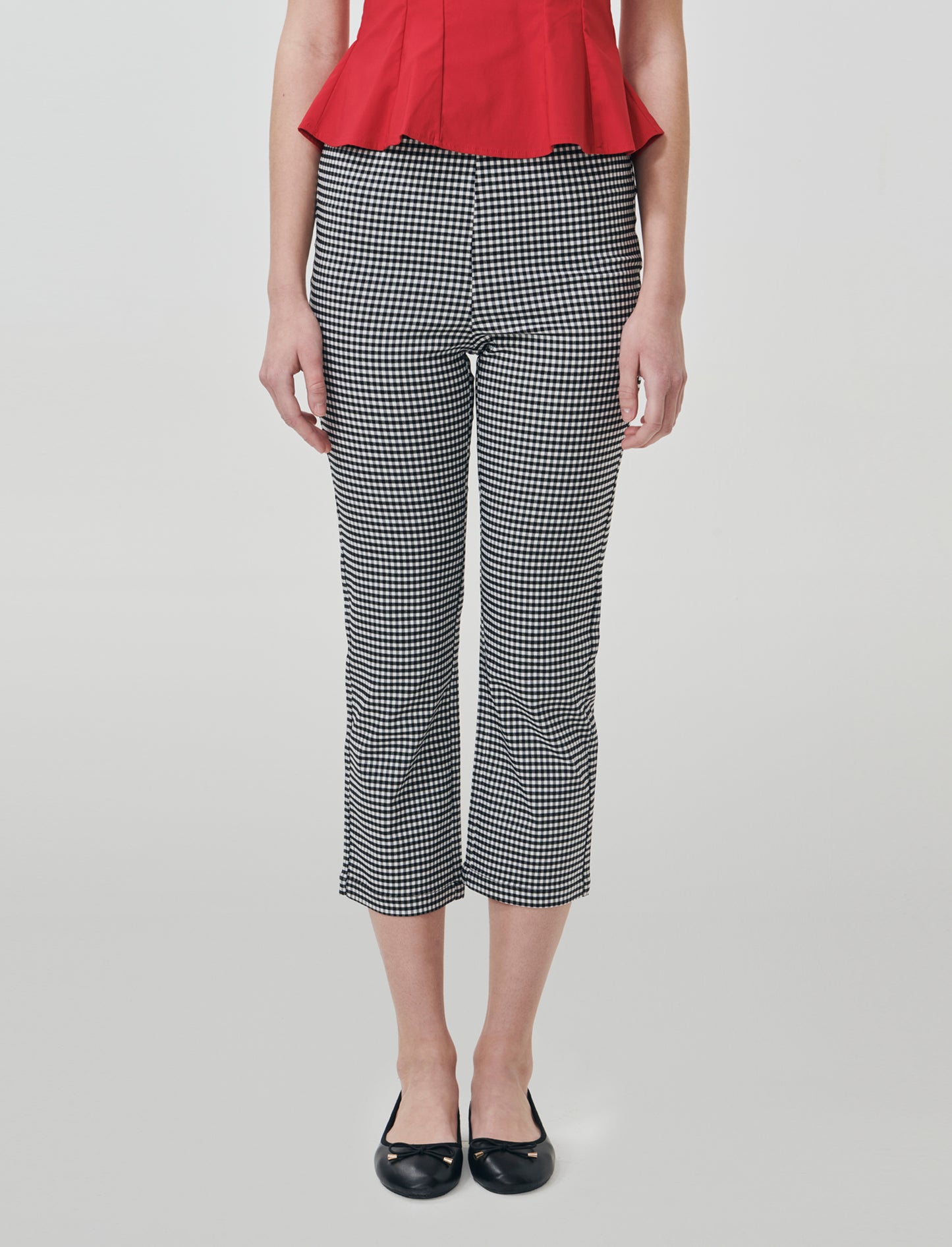 High-Waisted Capri Pants - 